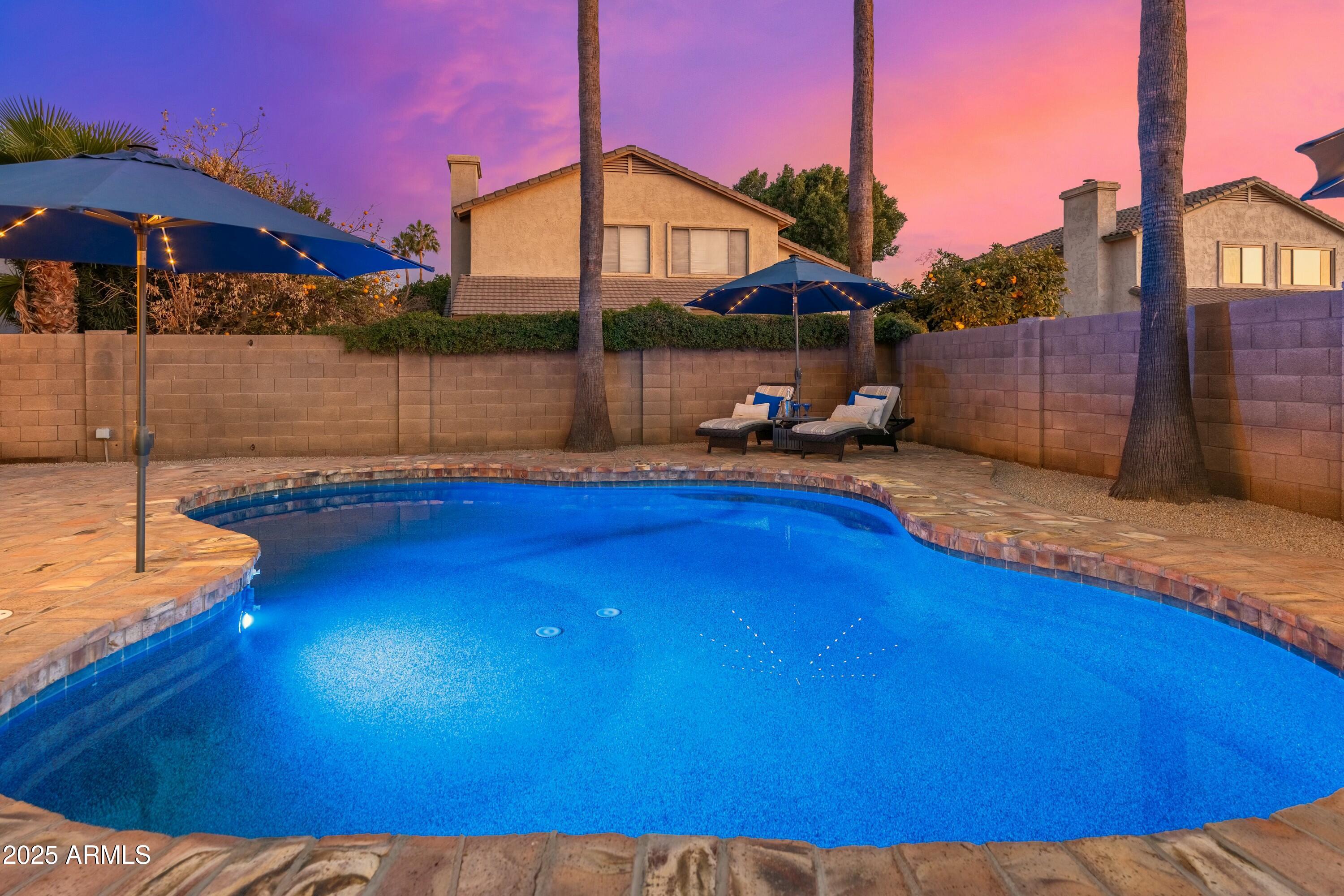 2257 W PERIWINKLE Way