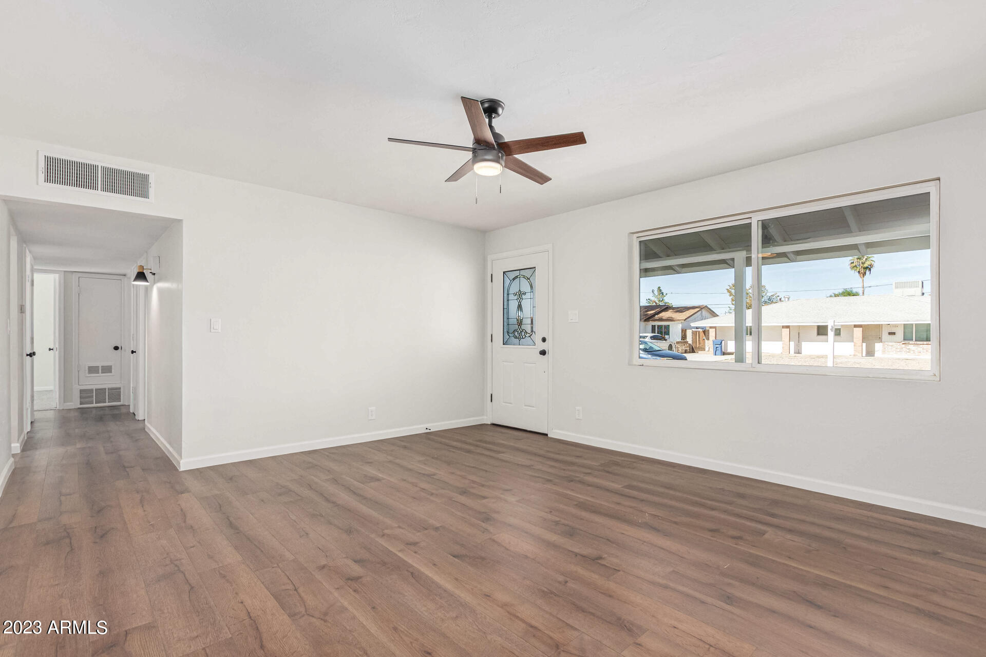 1325 E DON CARLOS Avenue