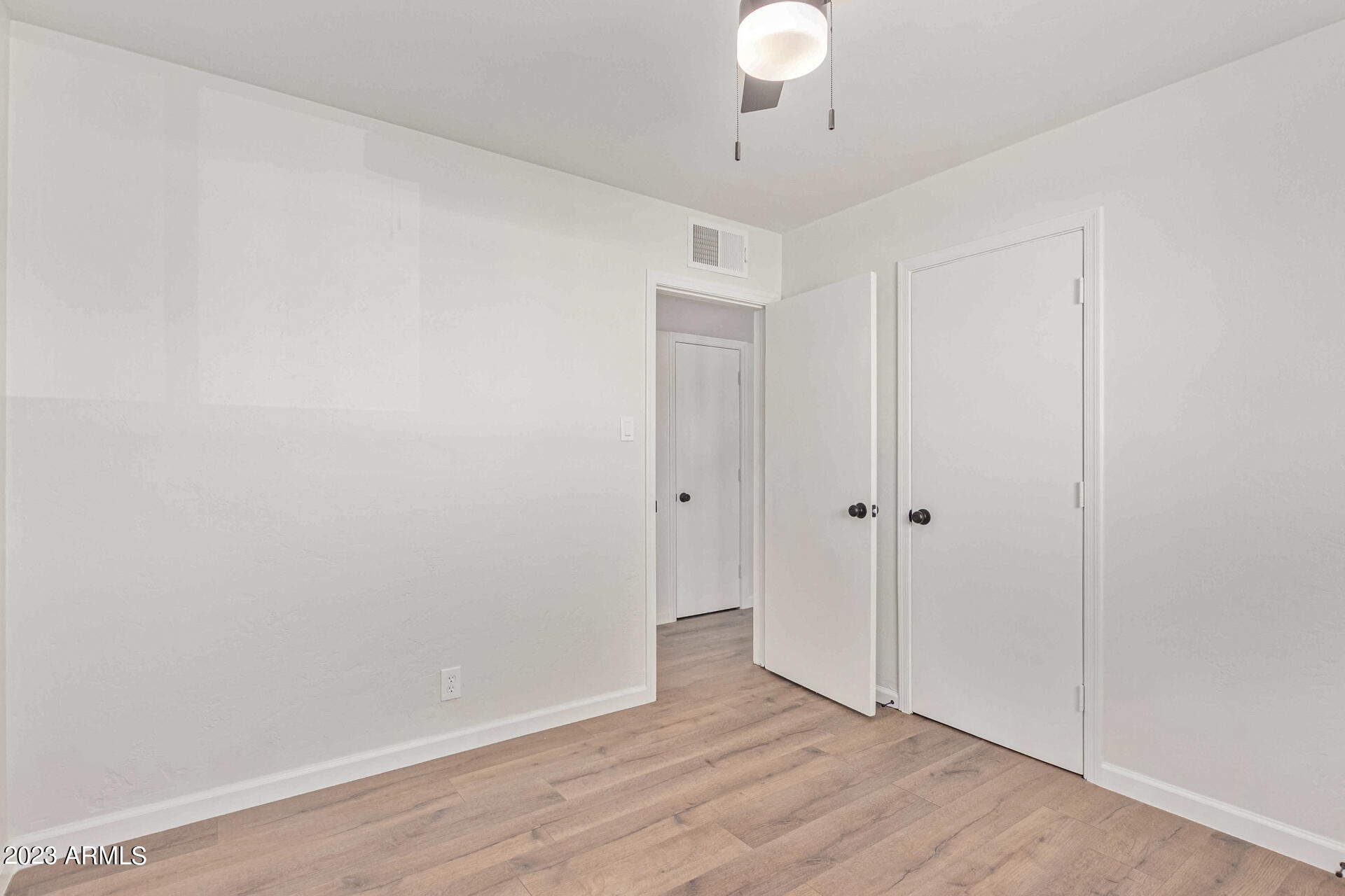 1325 E DON CARLOS Avenue