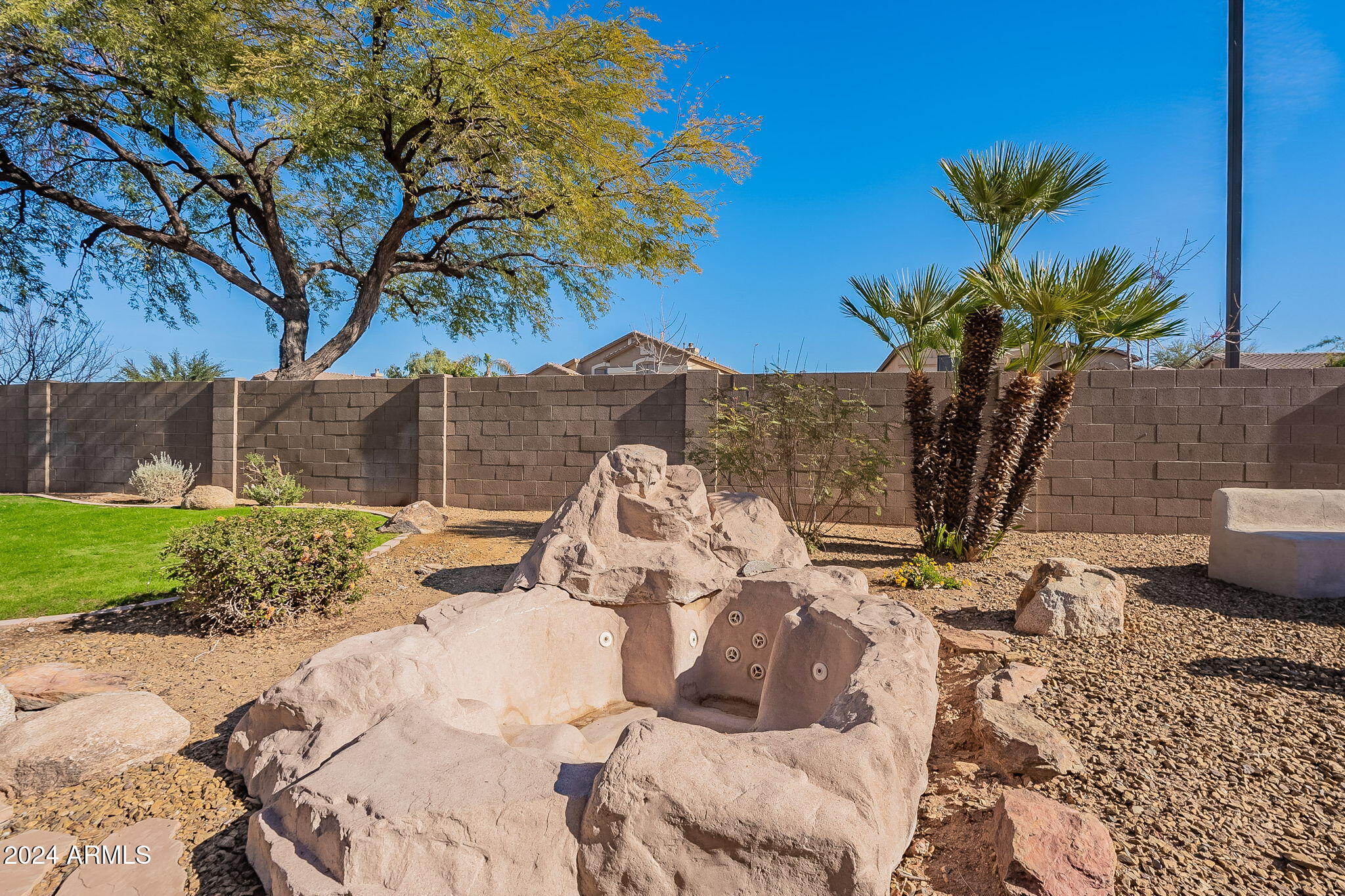 1483 S NIELSON Street