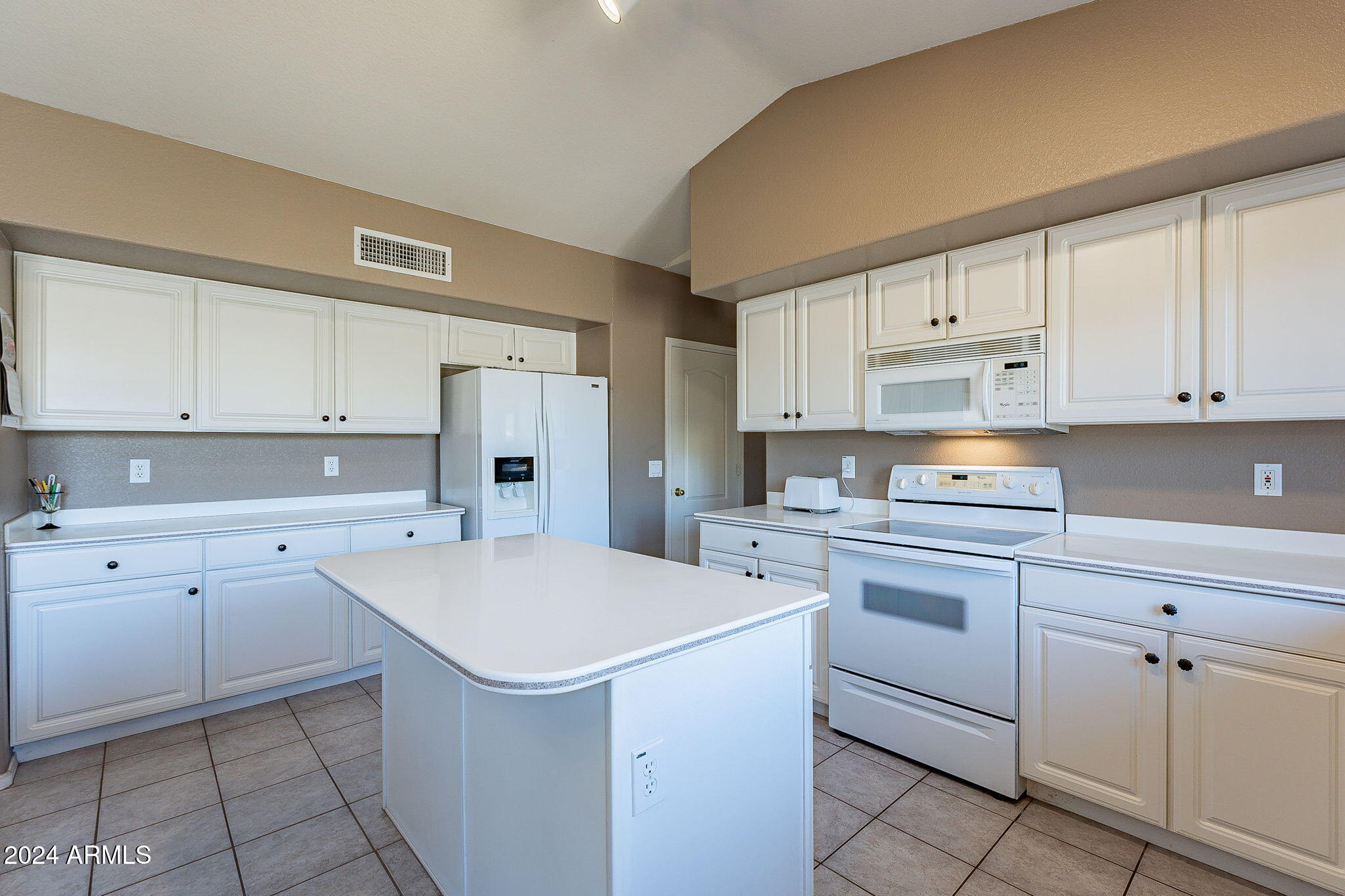 1483 S NIELSON Street