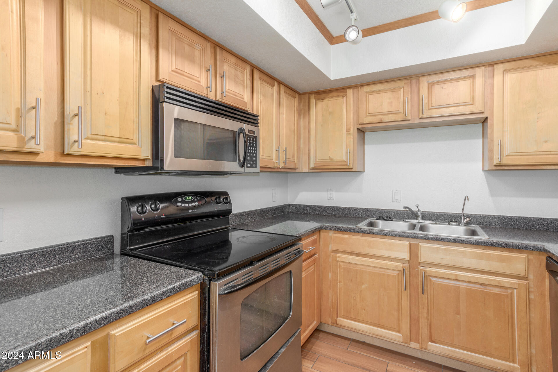 1340 N RECKER Road # 214