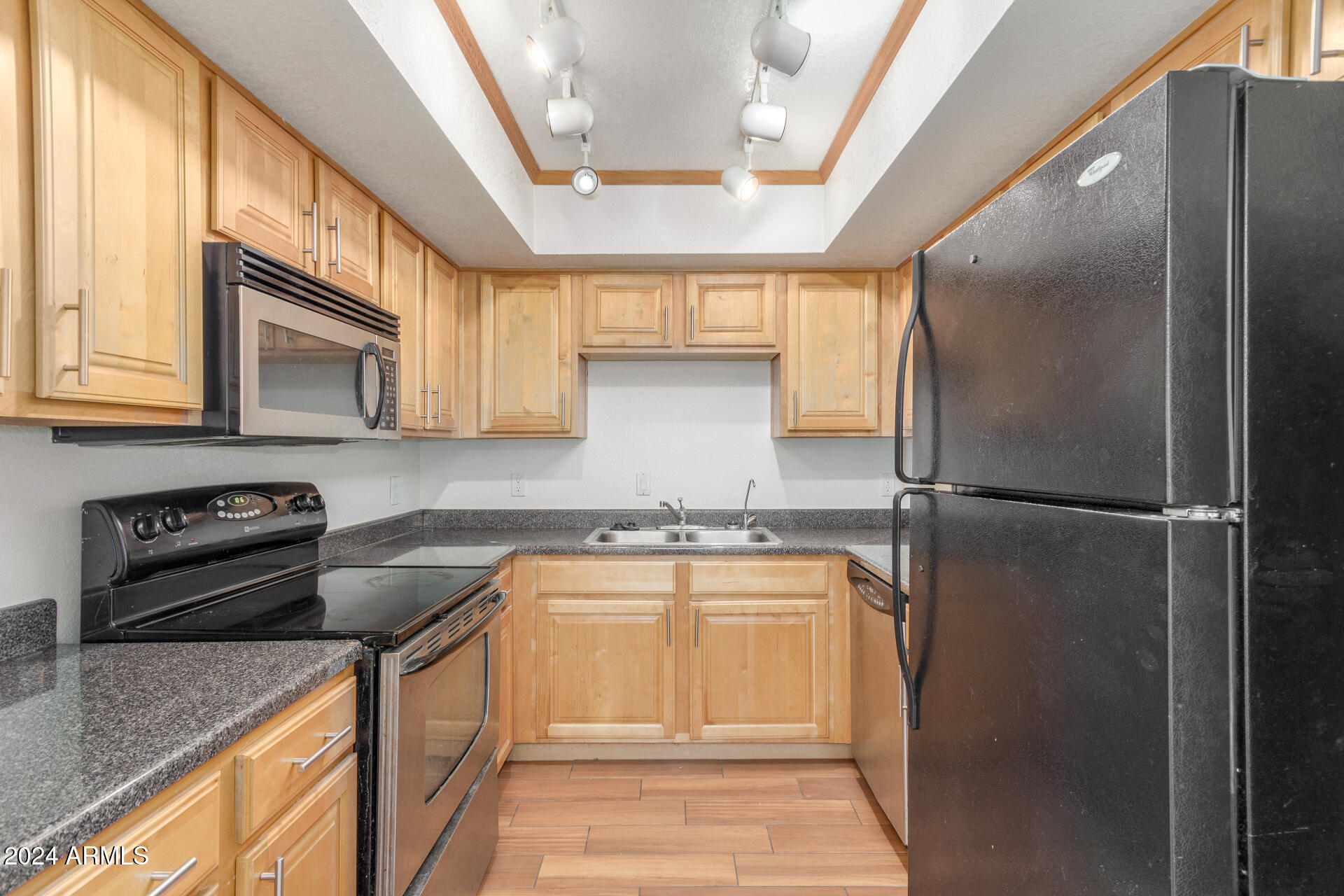 1340 N RECKER Road # 214