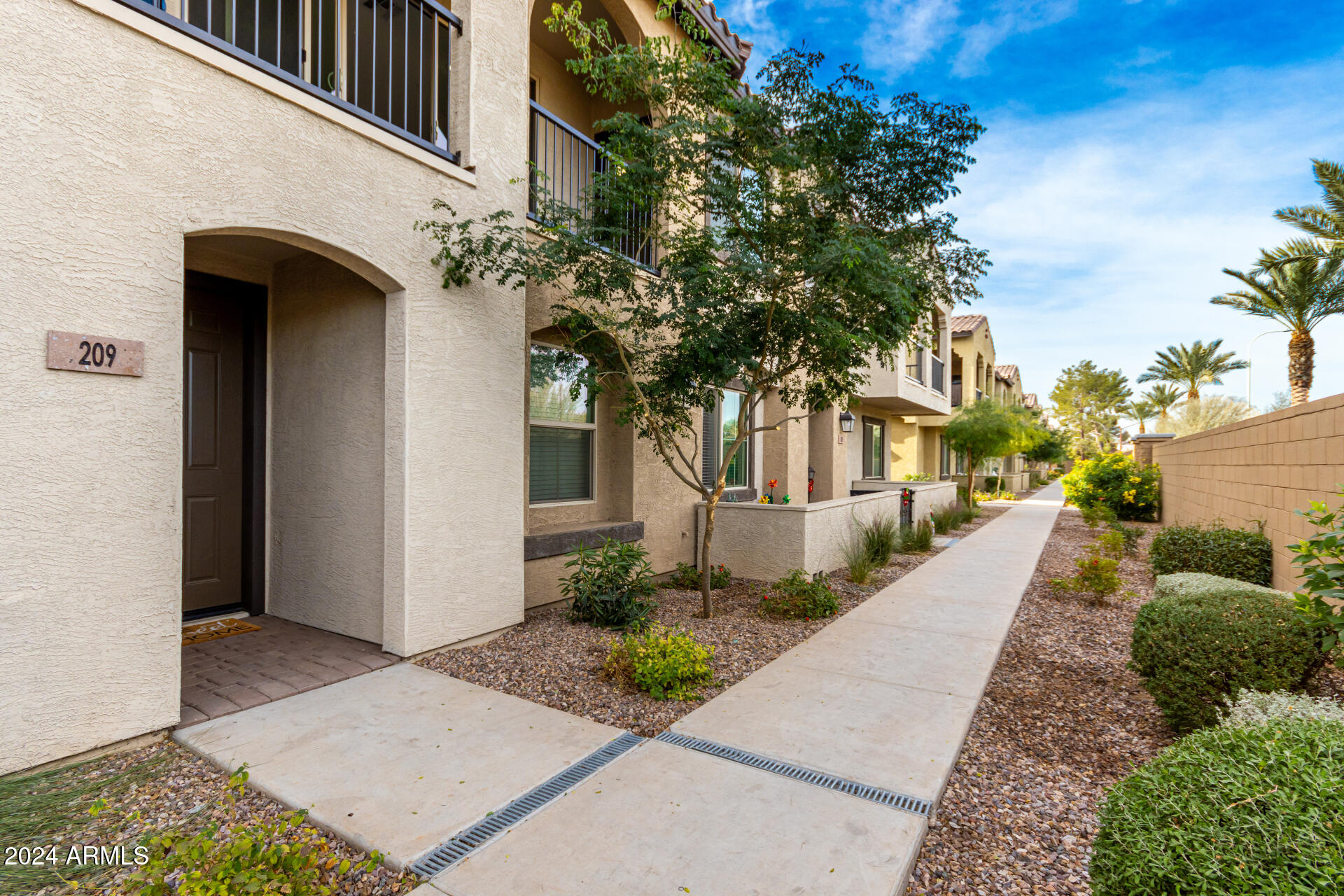 155 N LAKEVIEW Boulevard # 209