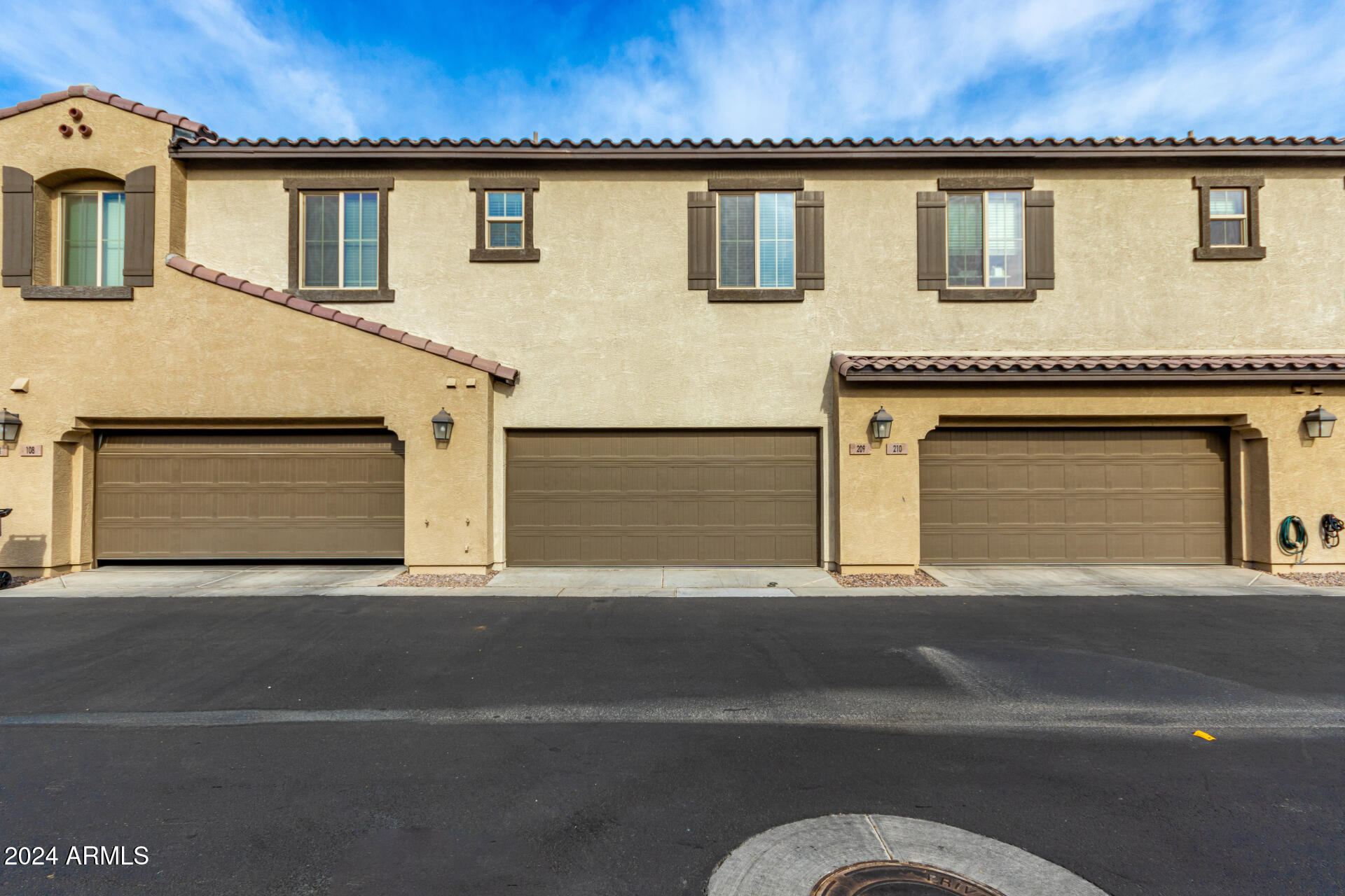 155 N LAKEVIEW Boulevard # 209