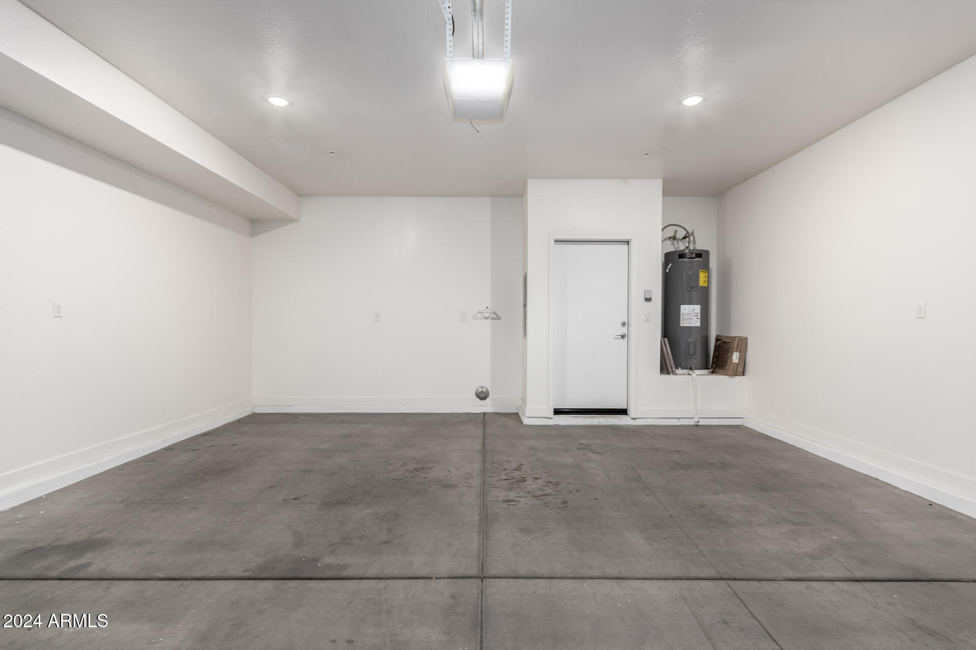 155 N LAKEVIEW Boulevard # 209