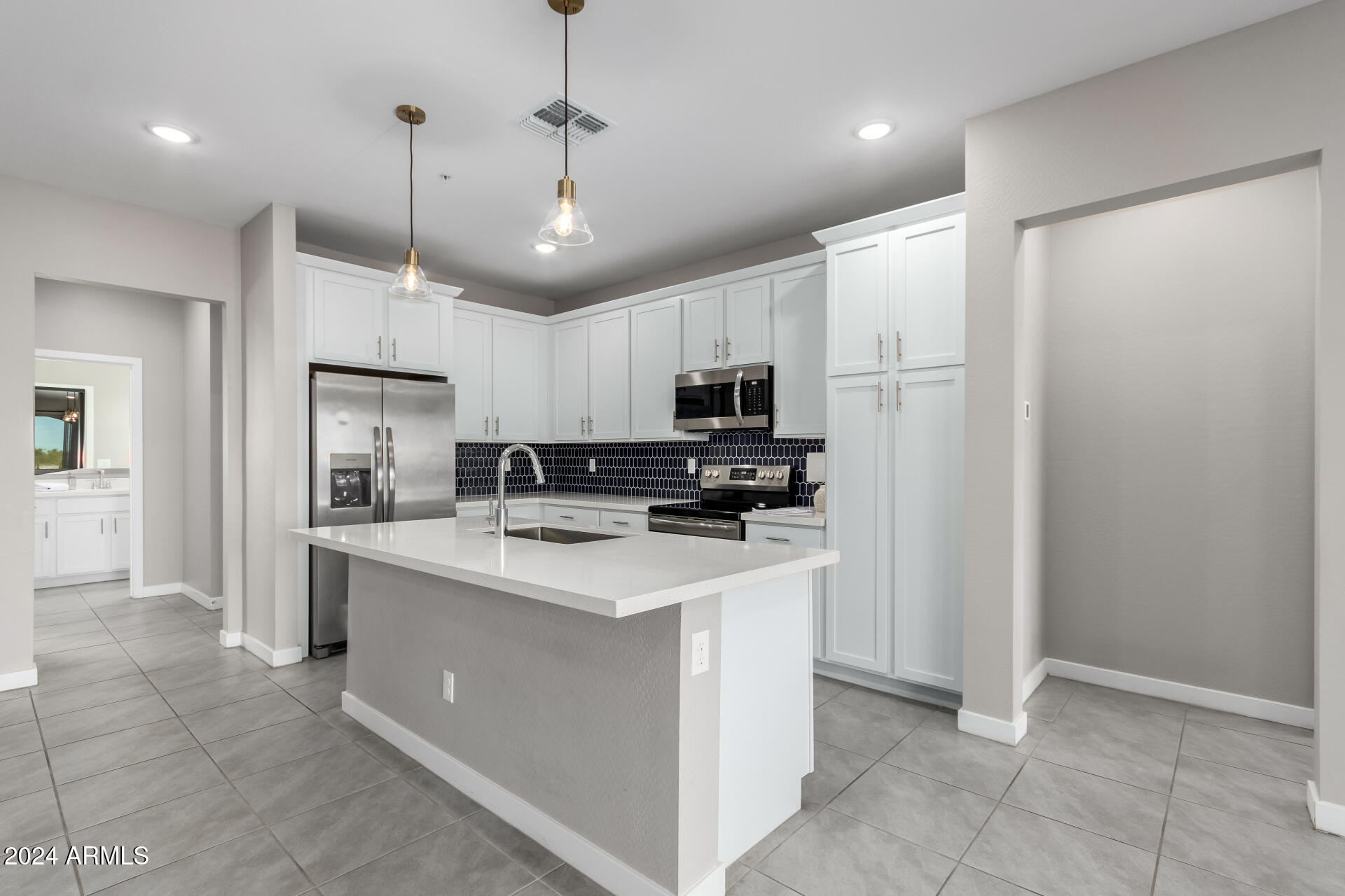 155 N LAKEVIEW Boulevard # 209