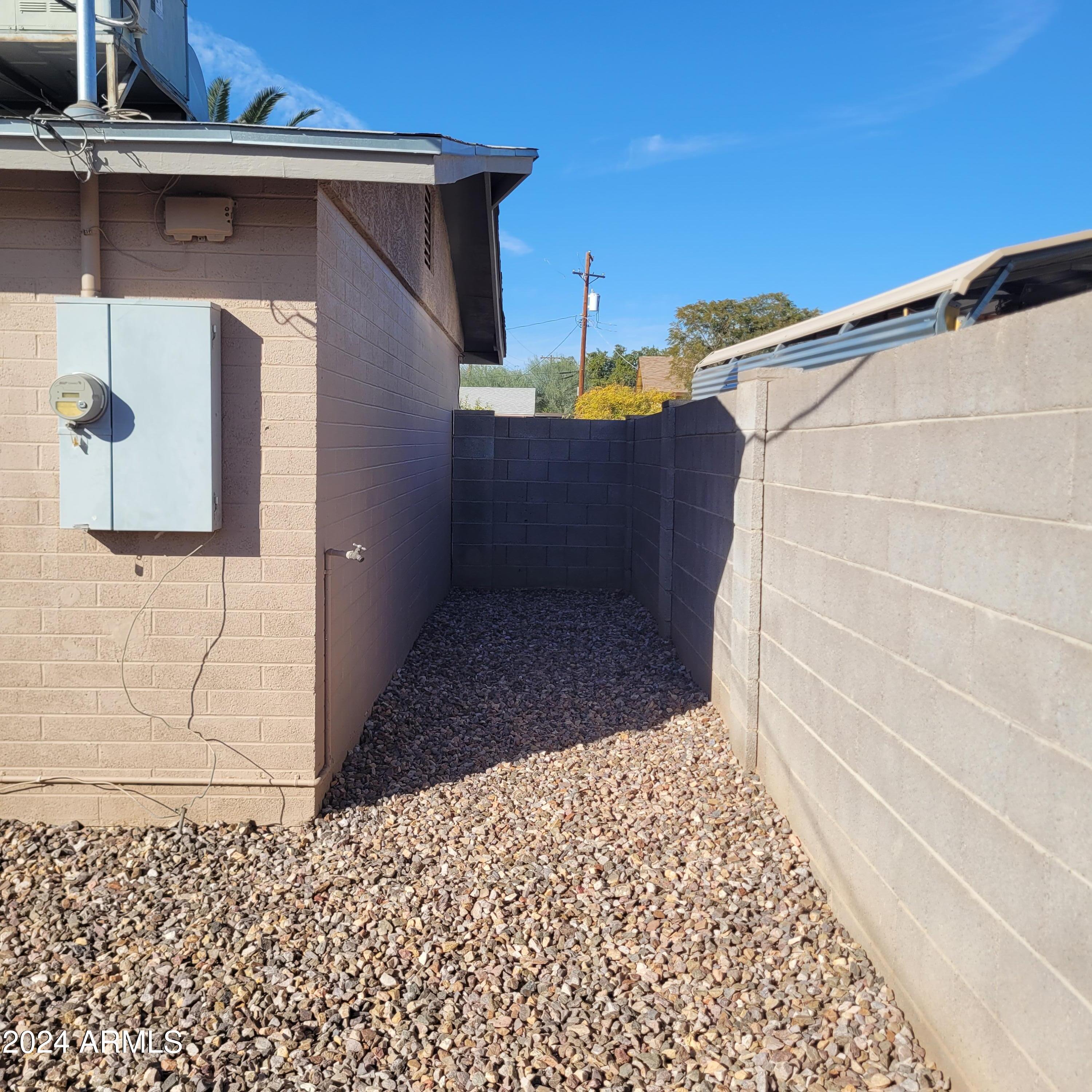 9047 E CRESCENT Avenue