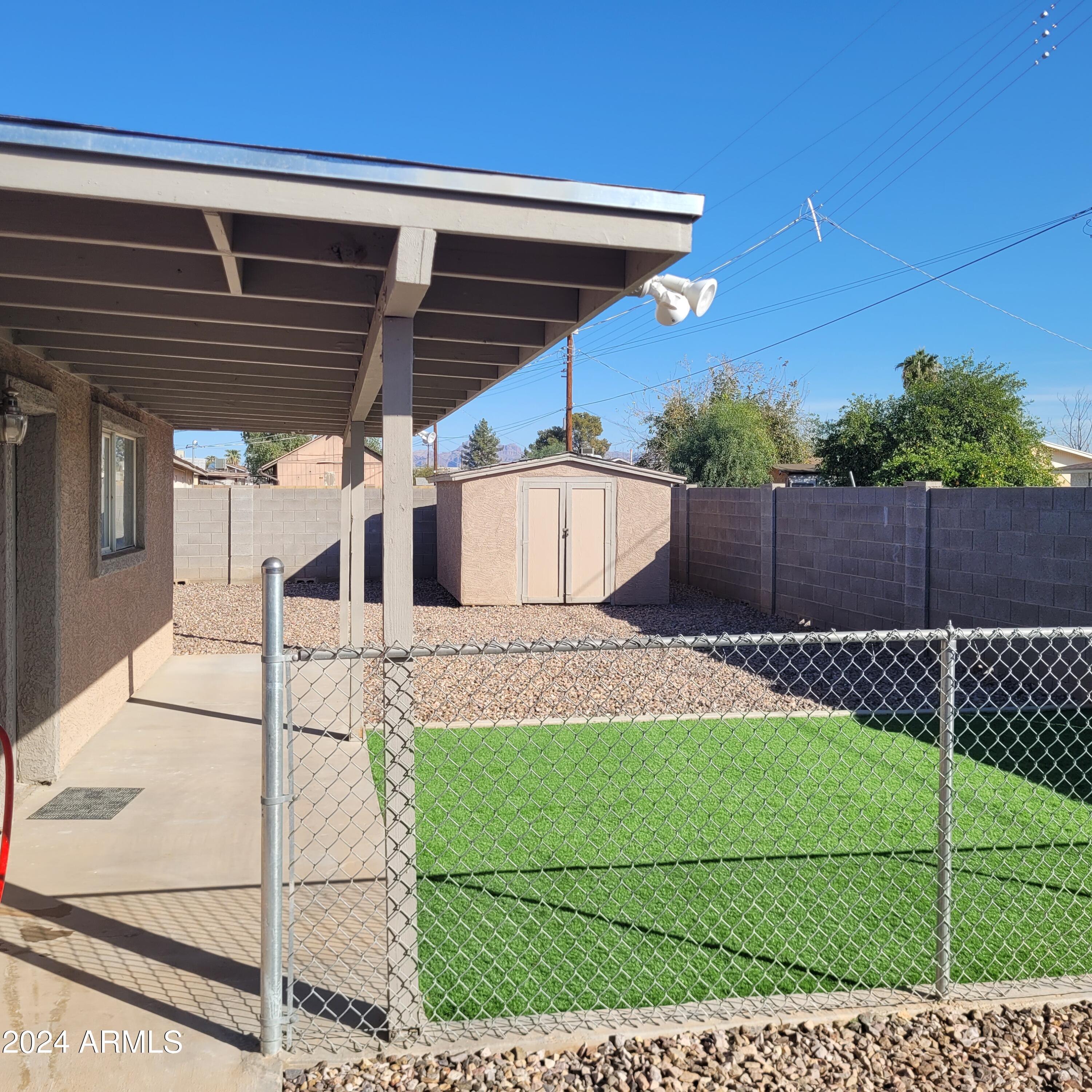 9047 E CRESCENT Avenue