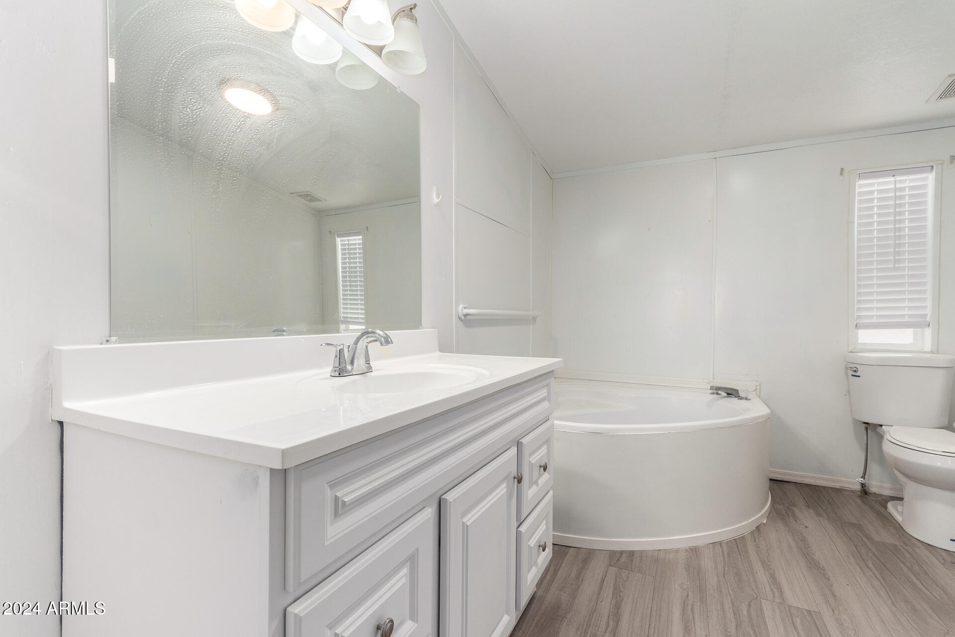 602 W SAGUARO Street