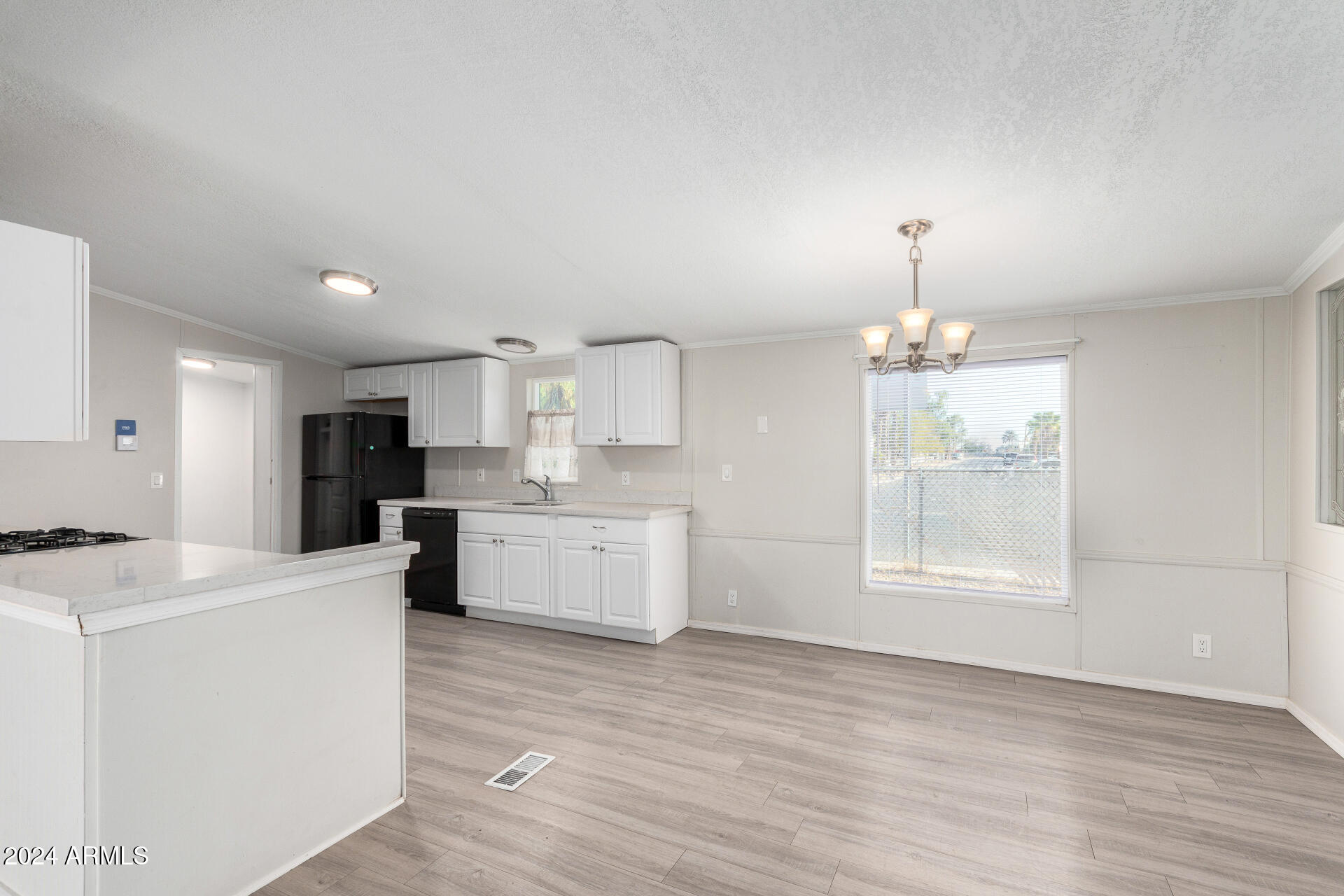 602 W SAGUARO Street