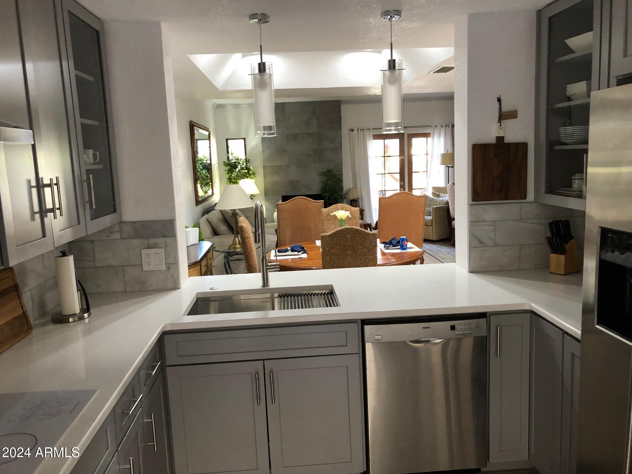 6148 N 29TH Street N