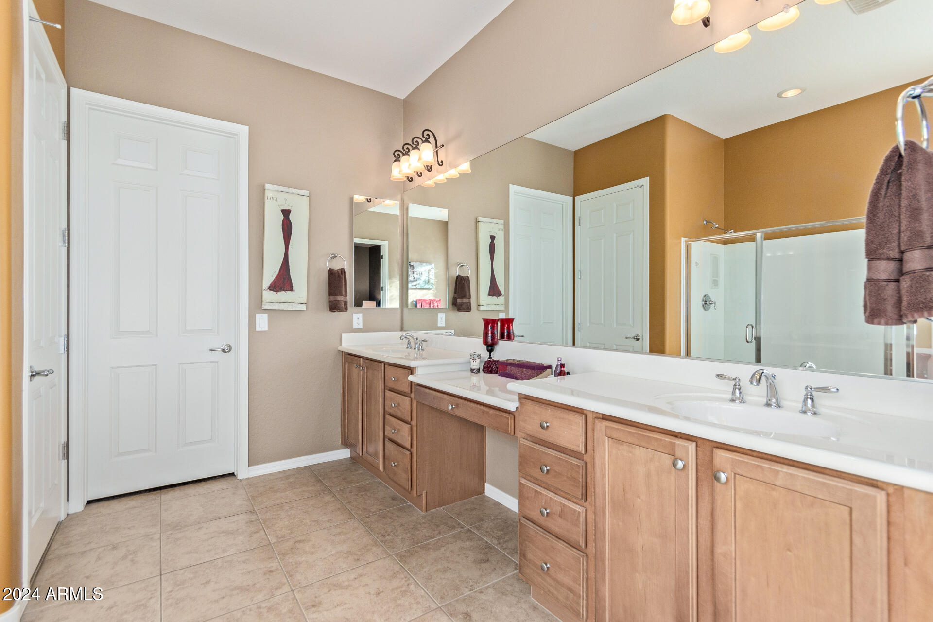 4311 N CORONADO Drive