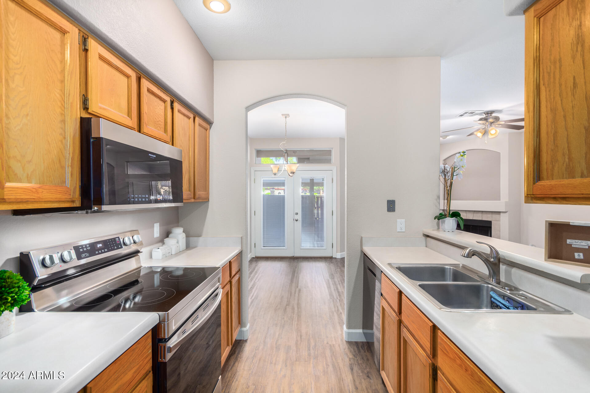 500 N ROOSEVELT Avenue # 50