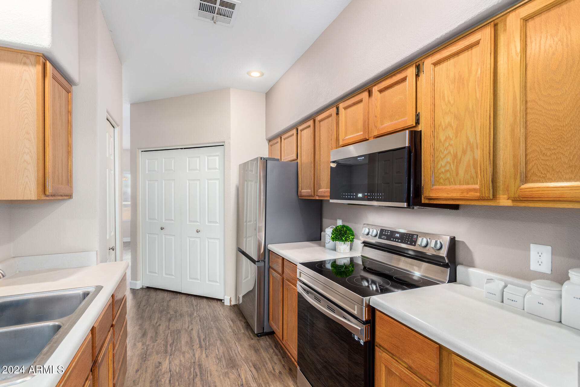 500 N ROOSEVELT Avenue # 50