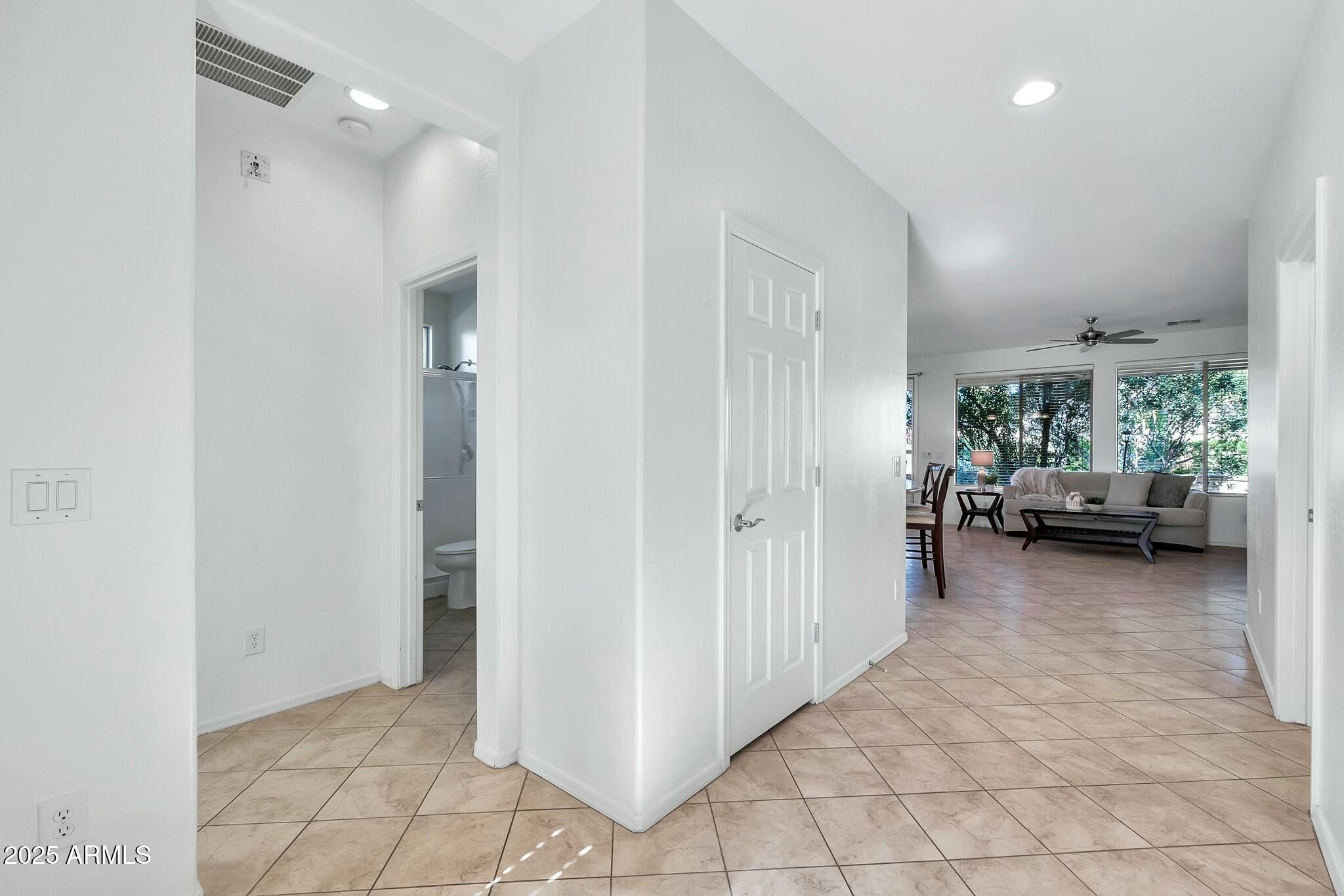 4118 E NARROWLEAF Drive