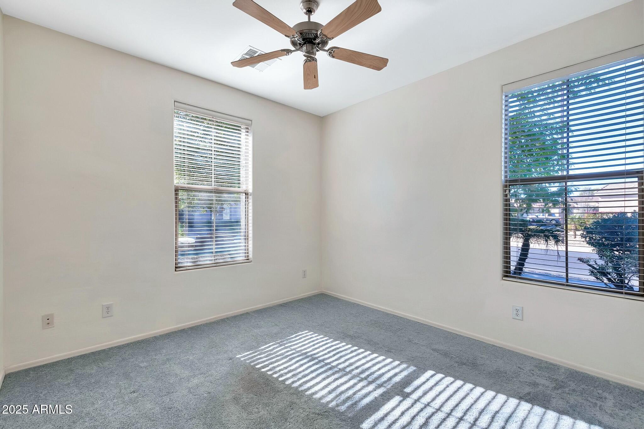 4118 E NARROWLEAF Drive