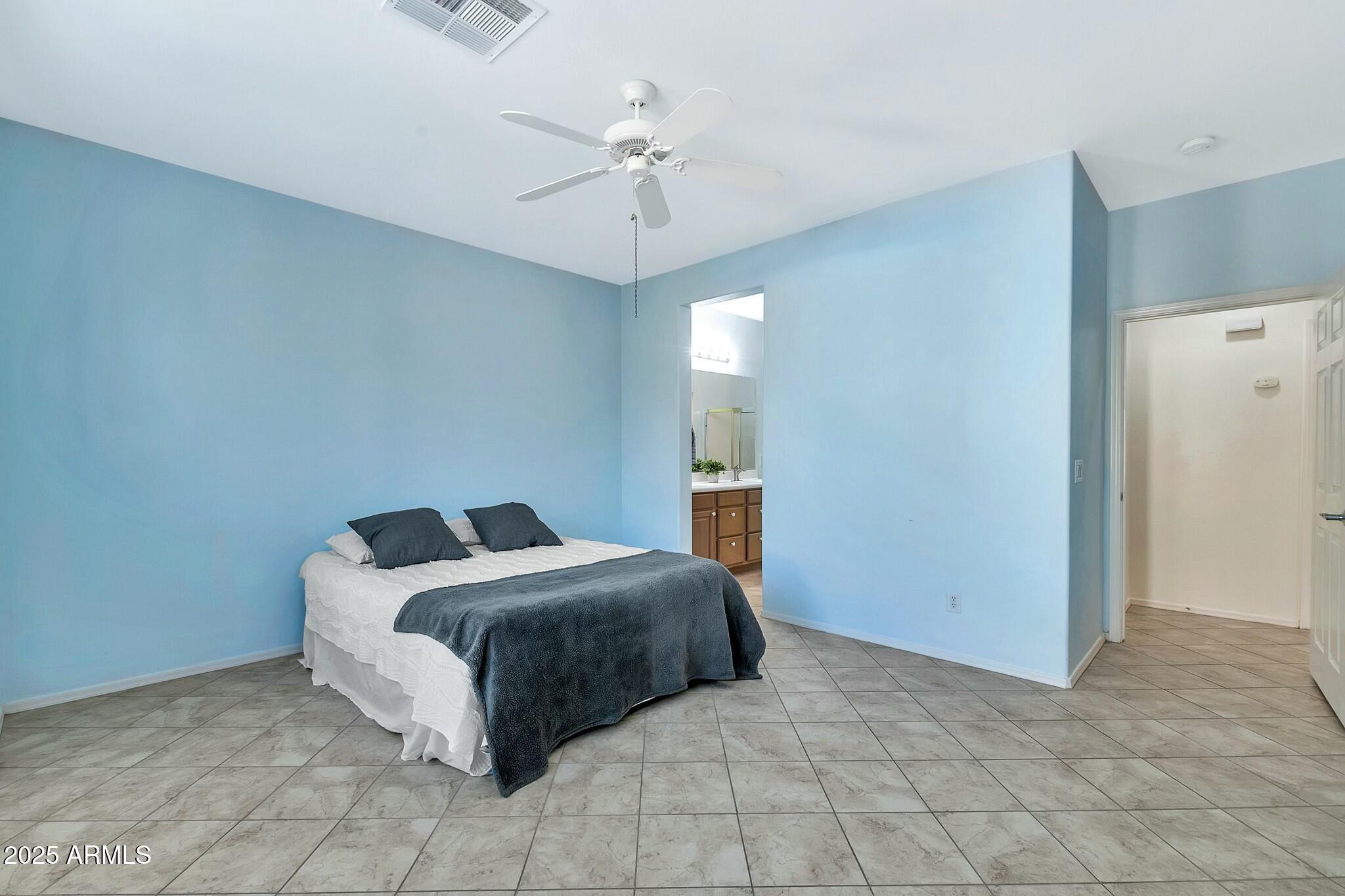 4118 E NARROWLEAF Drive