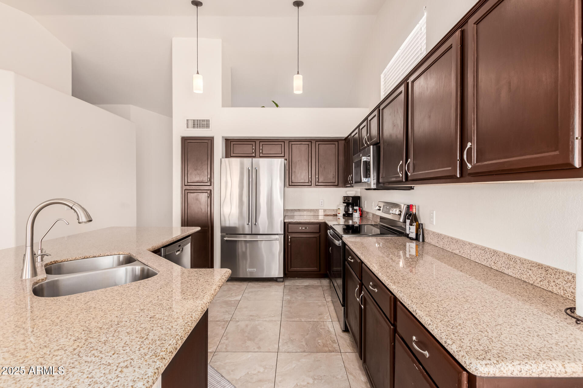 4752 E LAVENDER Lane