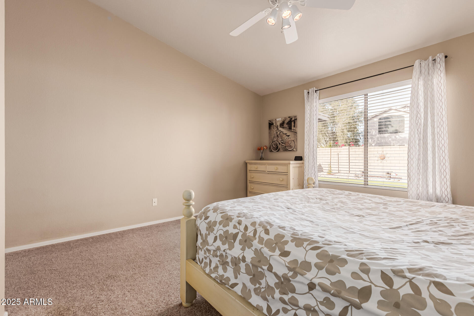 4752 E LAVENDER Lane