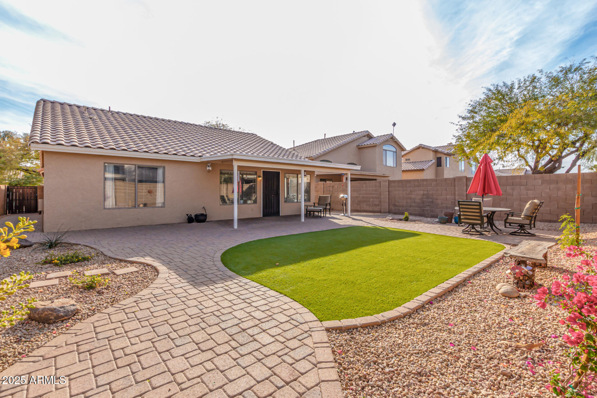 4752 E LAVENDER Lane