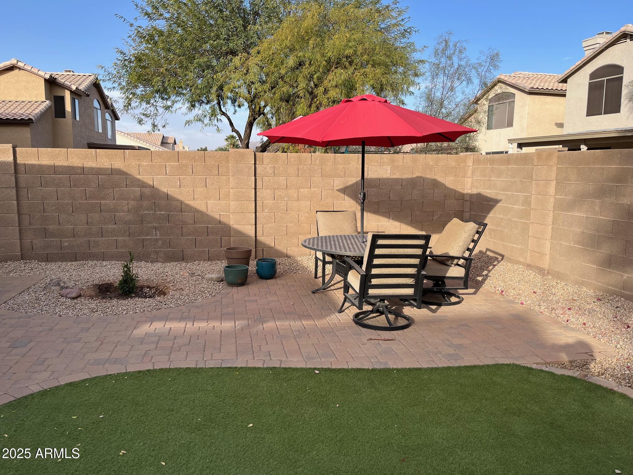 4752 E LAVENDER Lane