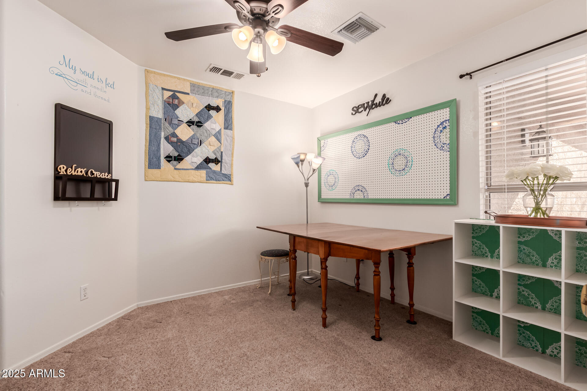 4752 E LAVENDER Lane