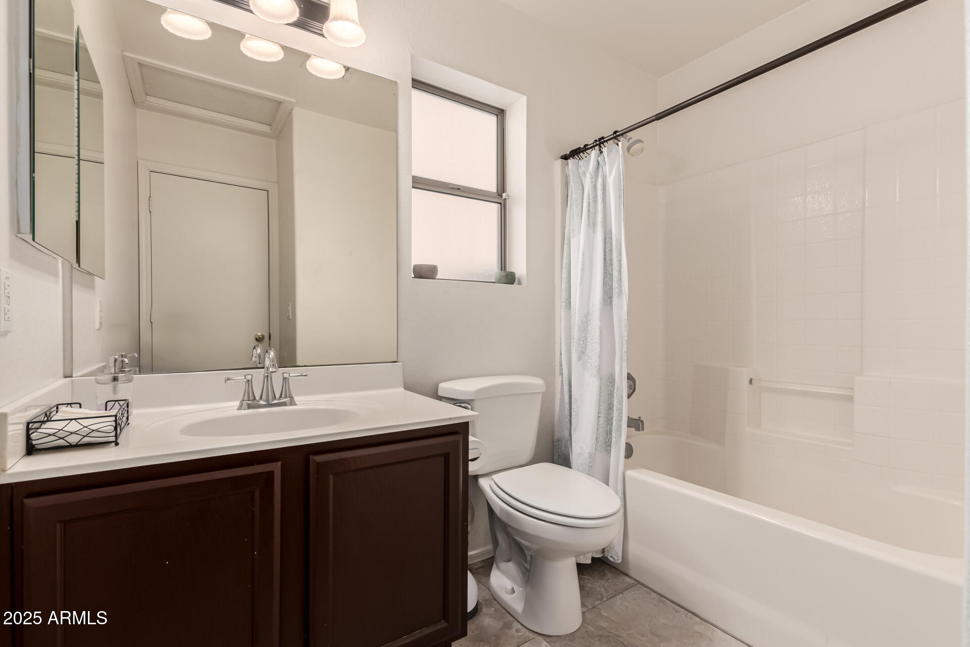 4752 E LAVENDER Lane