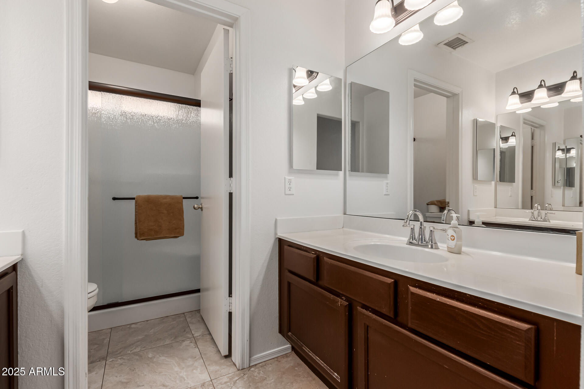 4752 E LAVENDER Lane