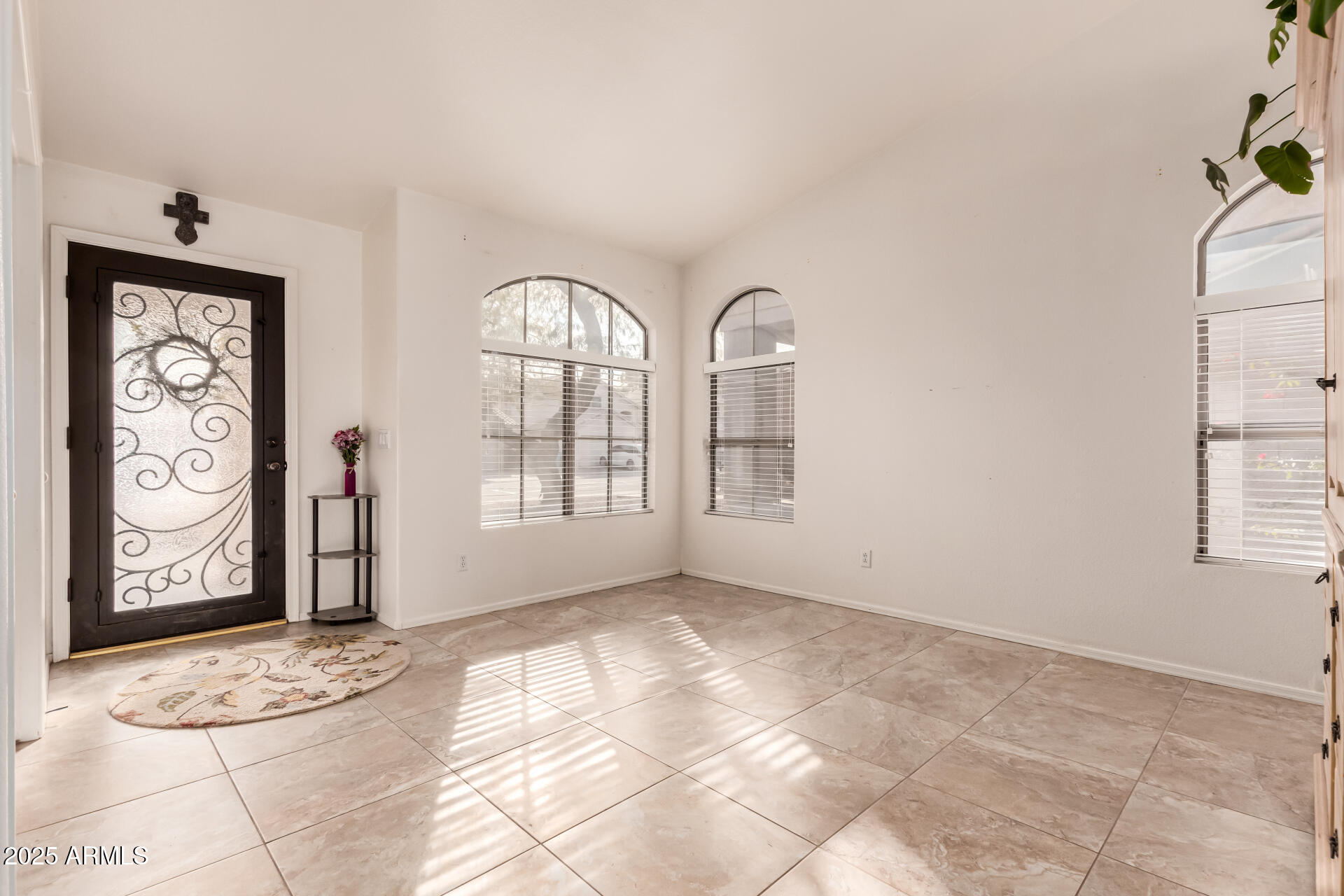 4752 E LAVENDER Lane