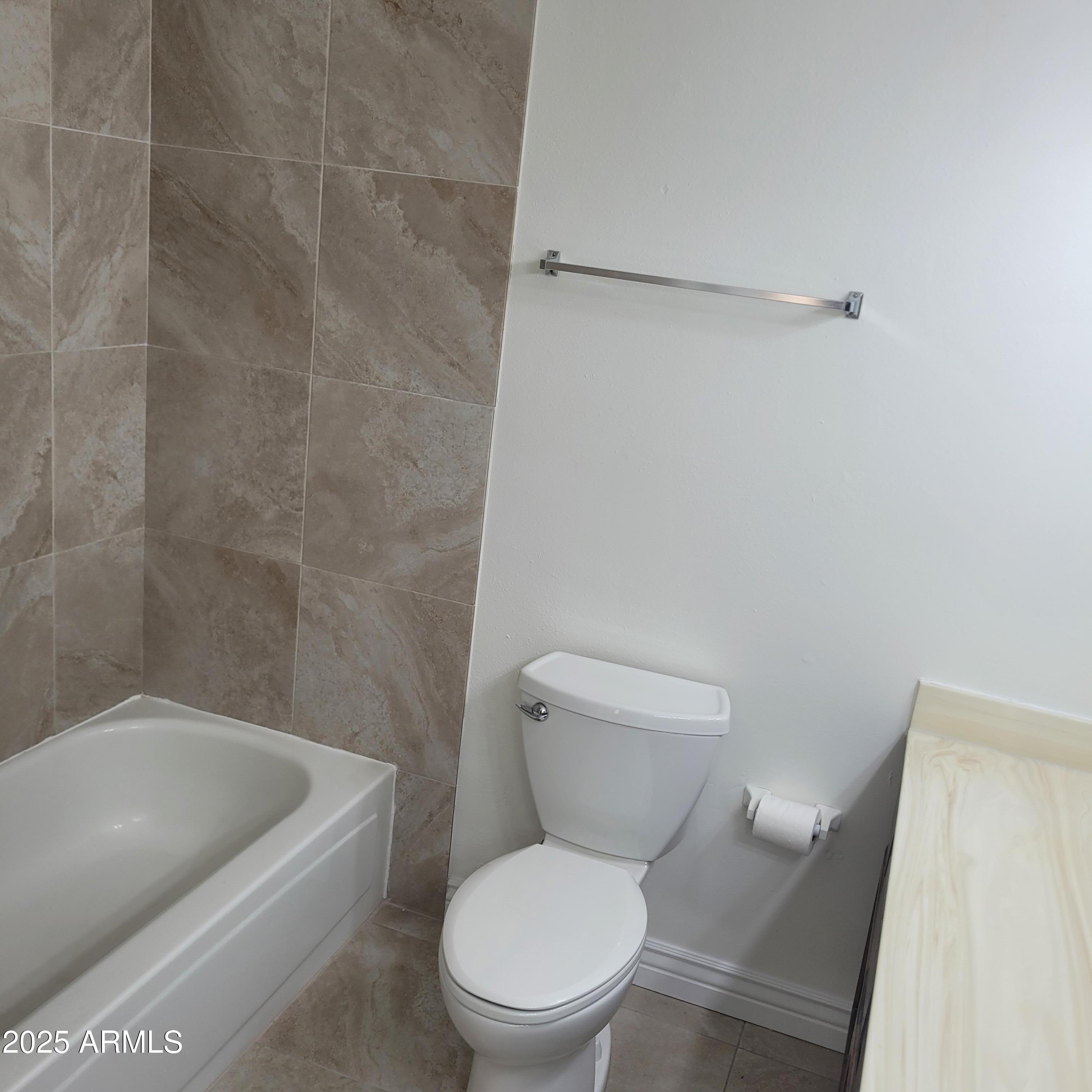 1622 N COMANCHE Drive