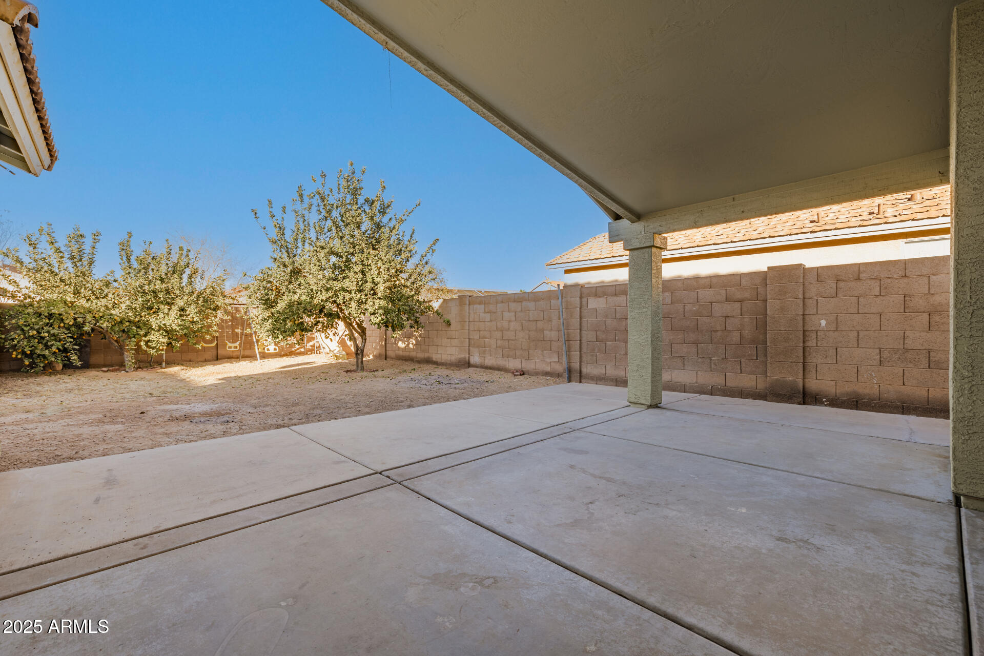 1434 E DETROIT Street