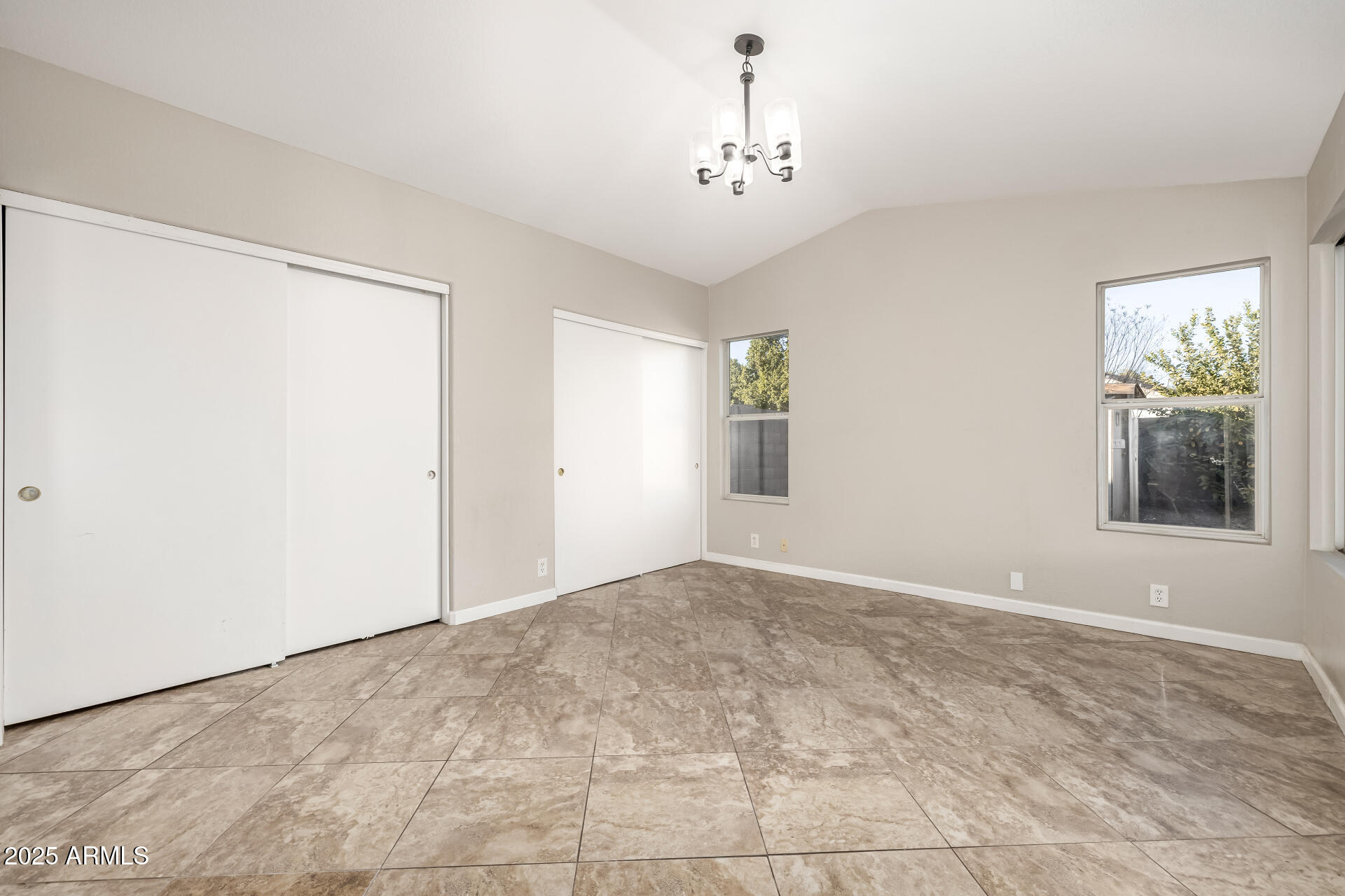 1434 E DETROIT Street