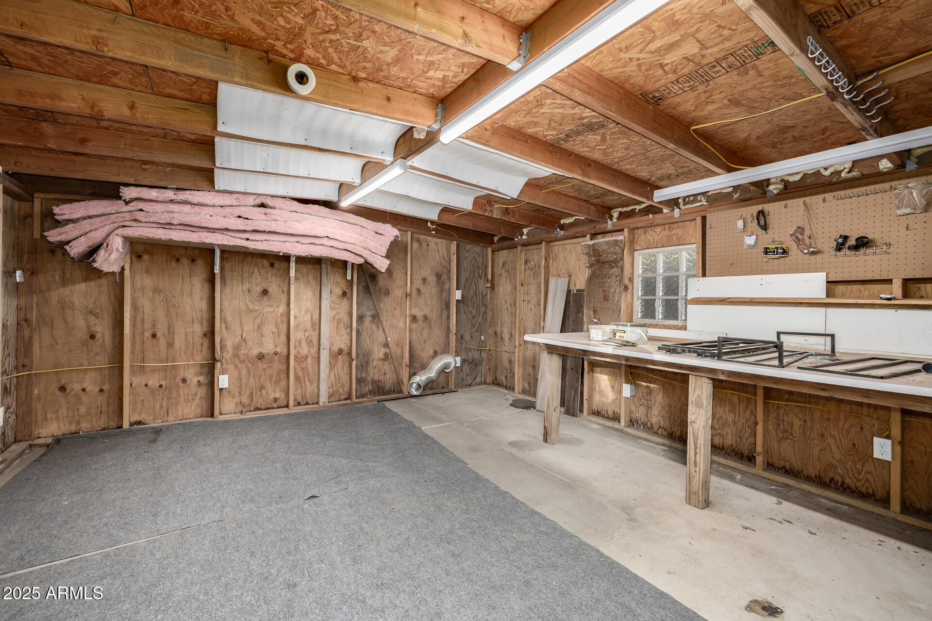 1434 E DETROIT Street