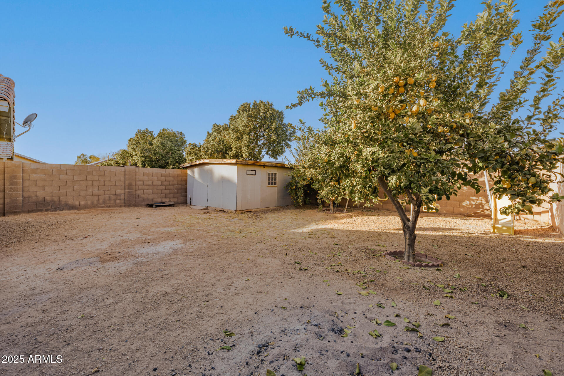 1434 E DETROIT Street