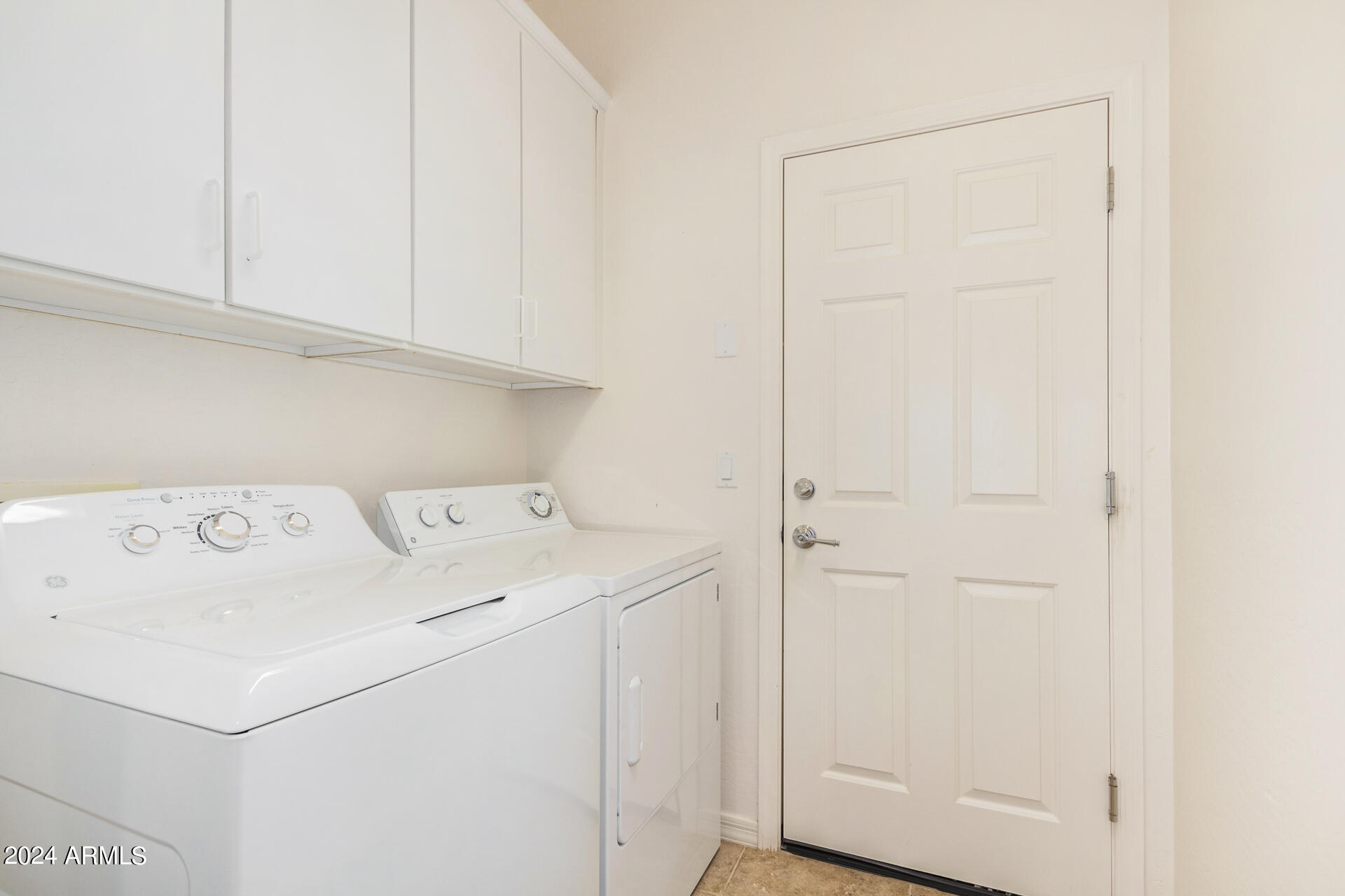 6569 W YORKTOWN Court