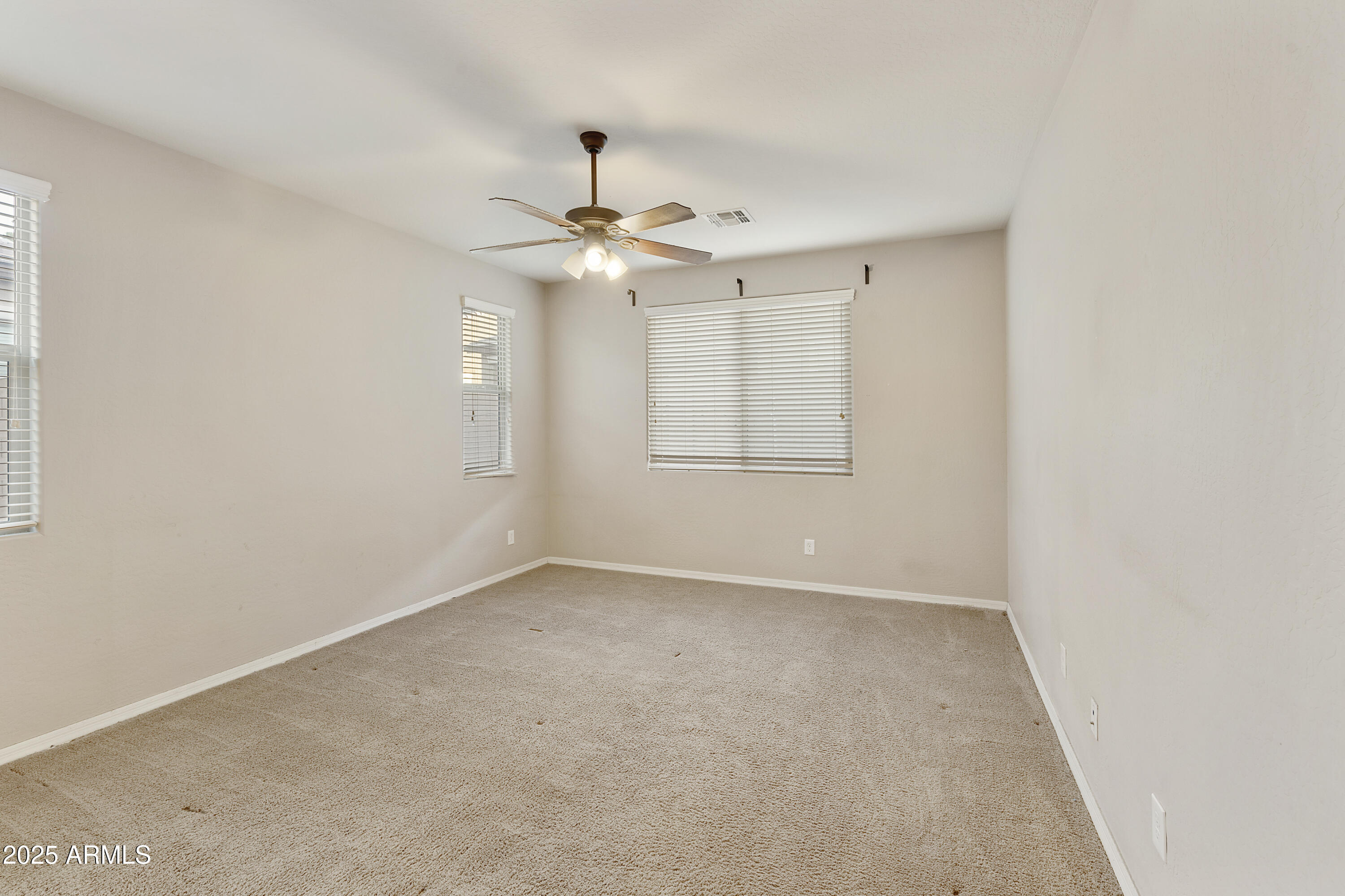 333 N CALLE LARGO --