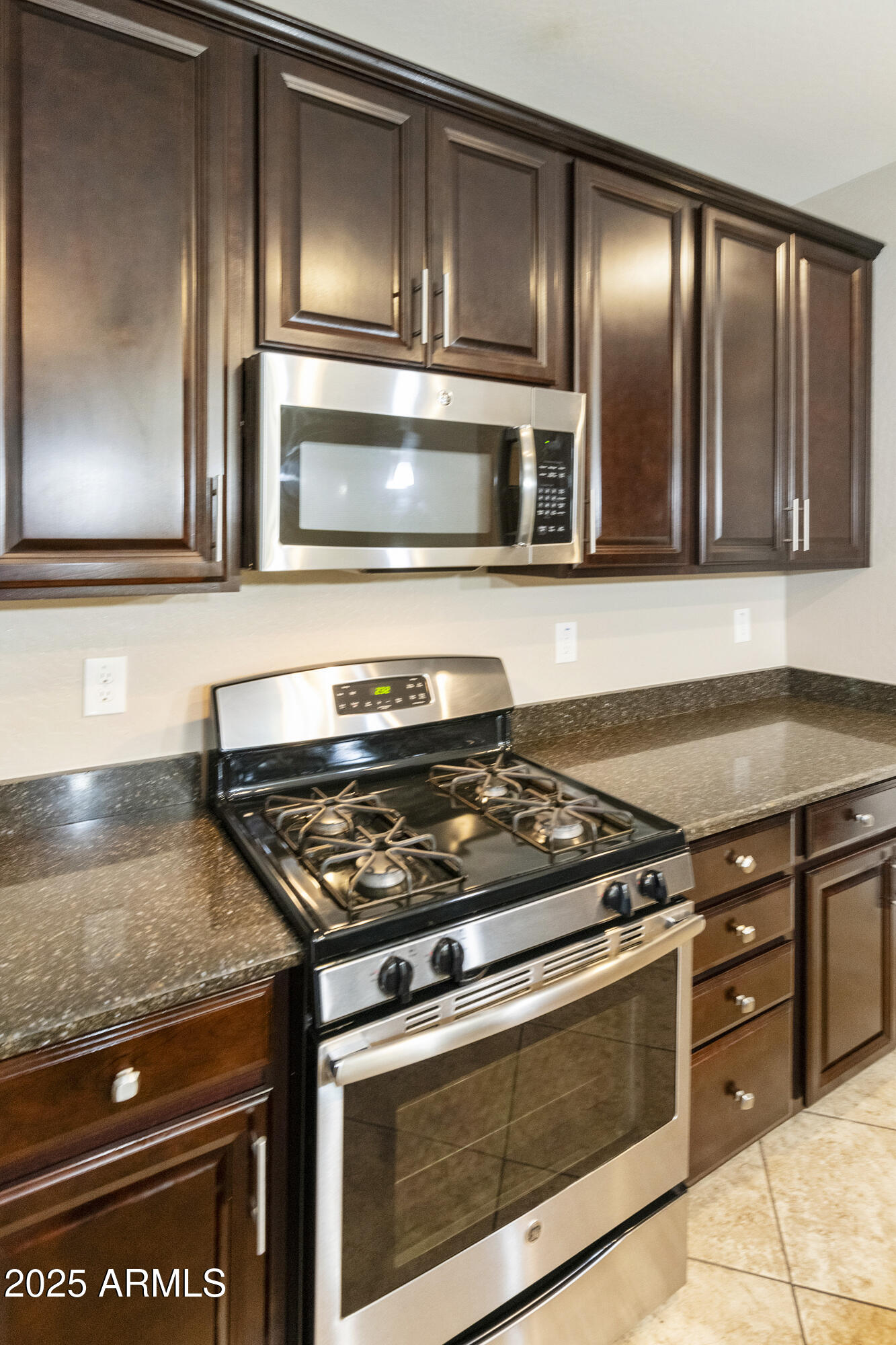 333 N CALLE LARGO --