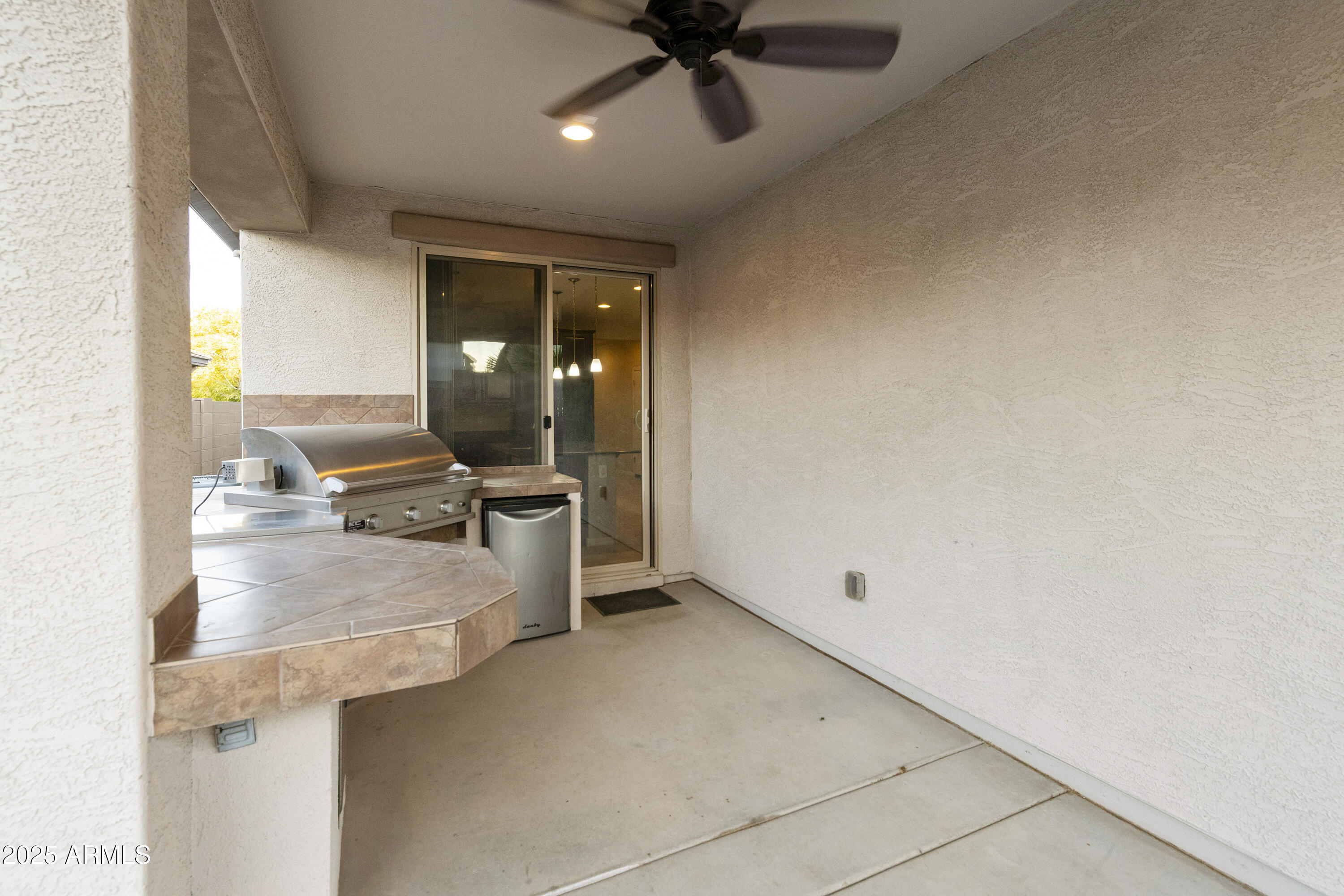 333 N CALLE LARGO --