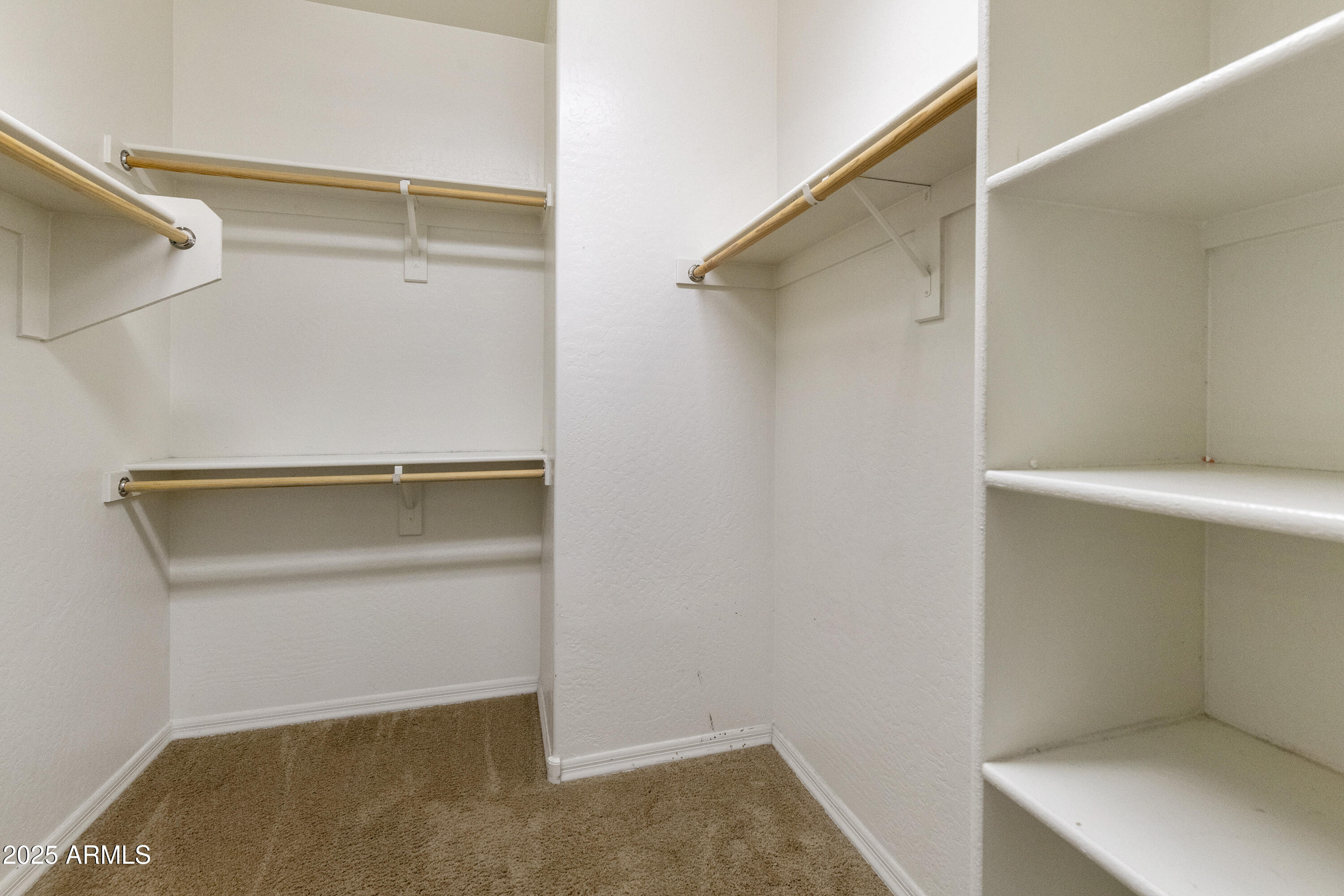 333 N CALLE LARGO --