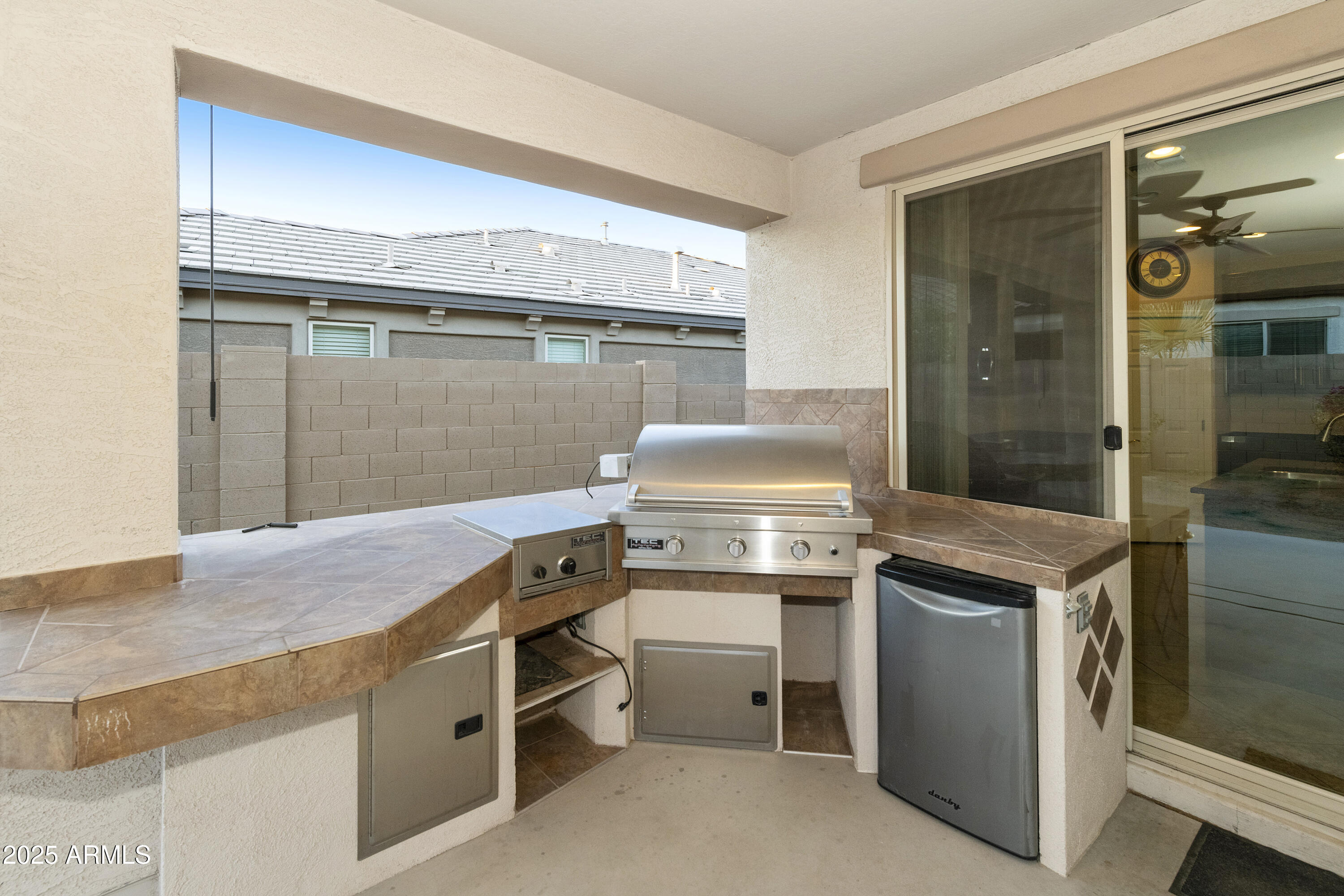 333 N CALLE LARGO --