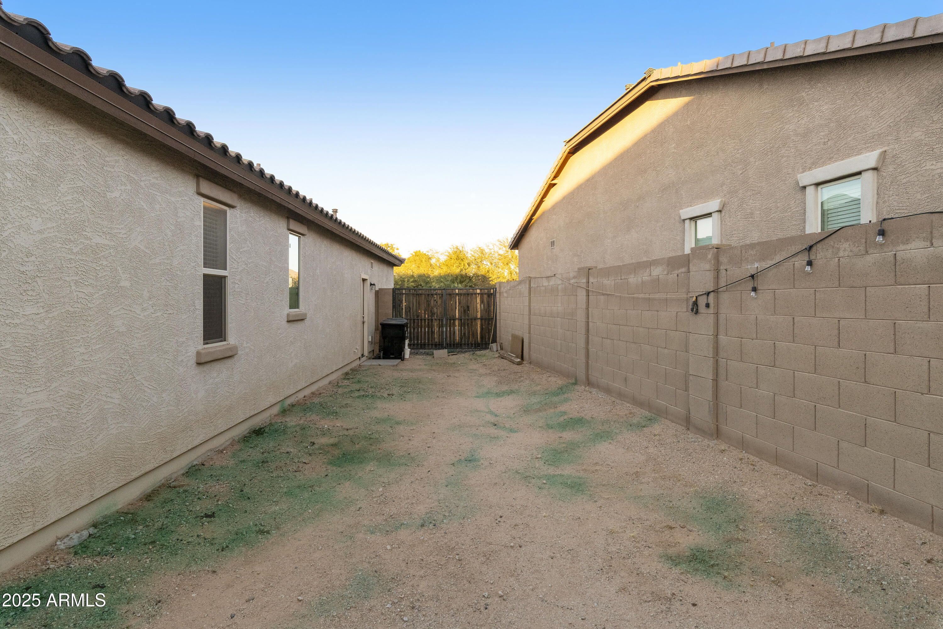 333 N CALLE LARGO --