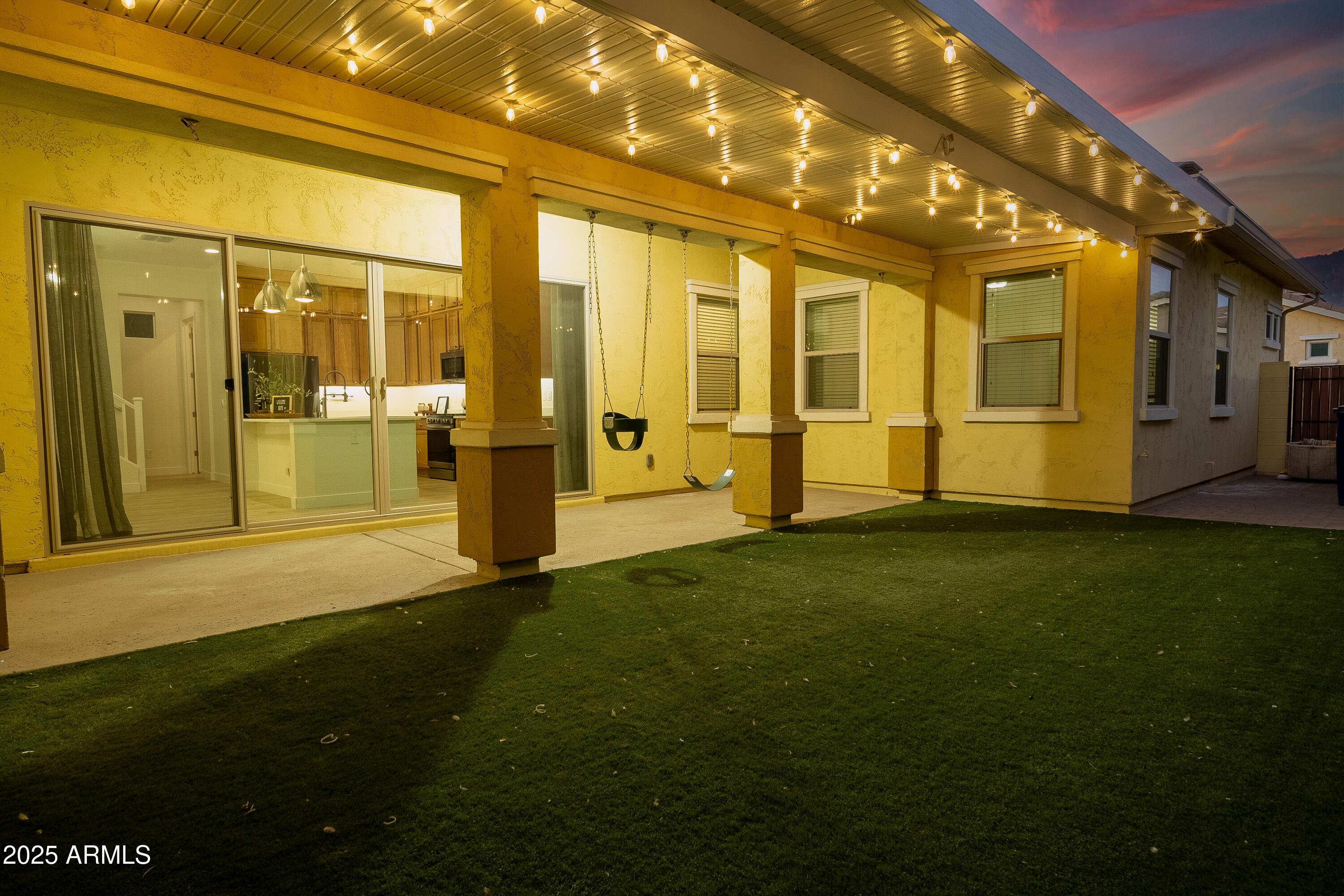 4356 E EVELYN Street