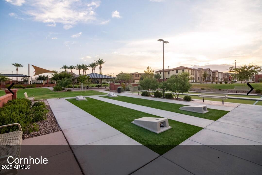 4356 E EVELYN Street