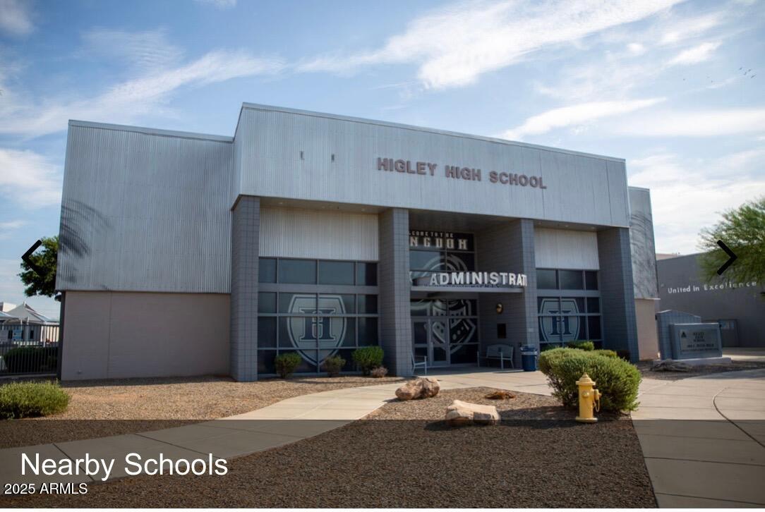 4356 E EVELYN Street