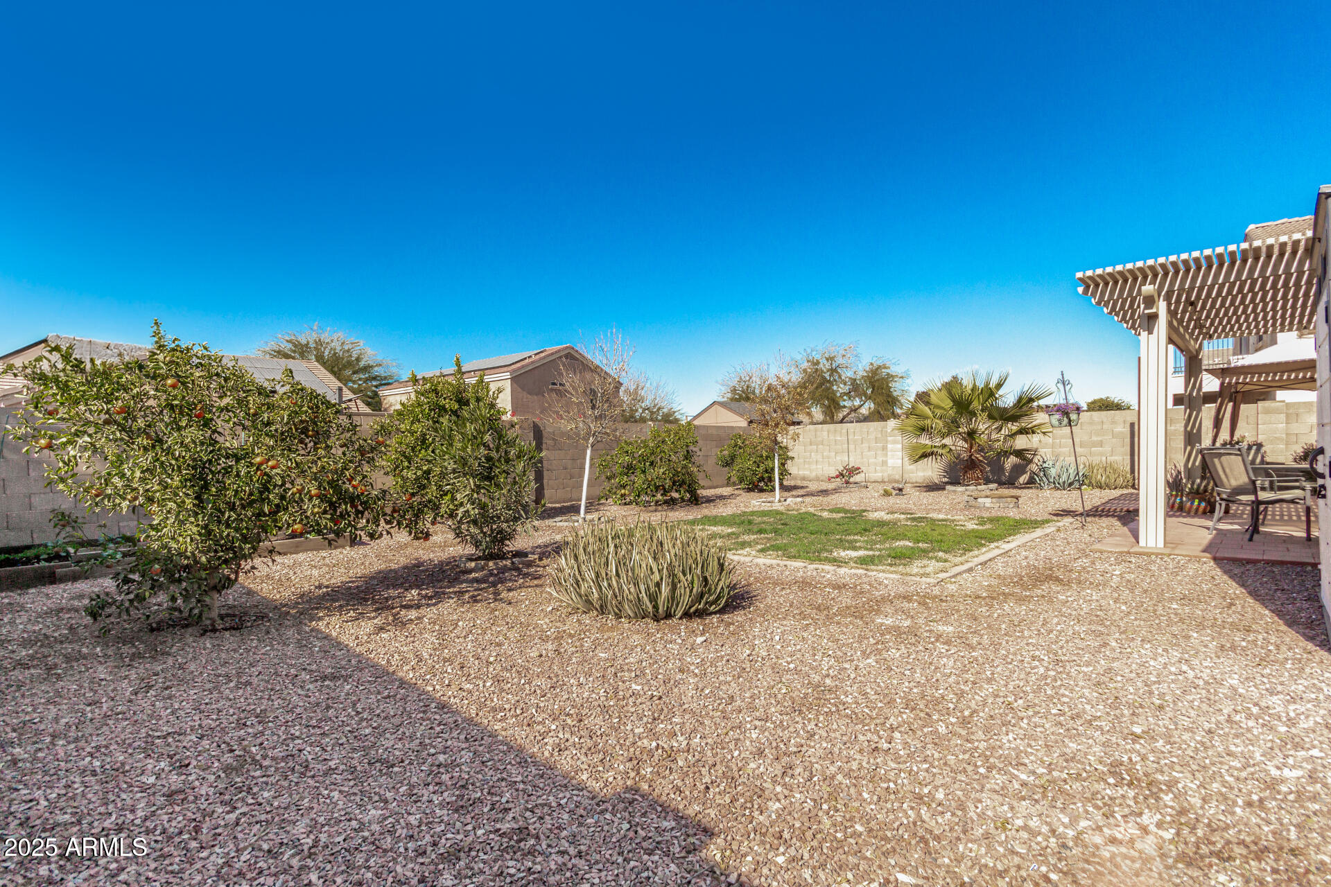 2135 N ST PEDRO Avenue