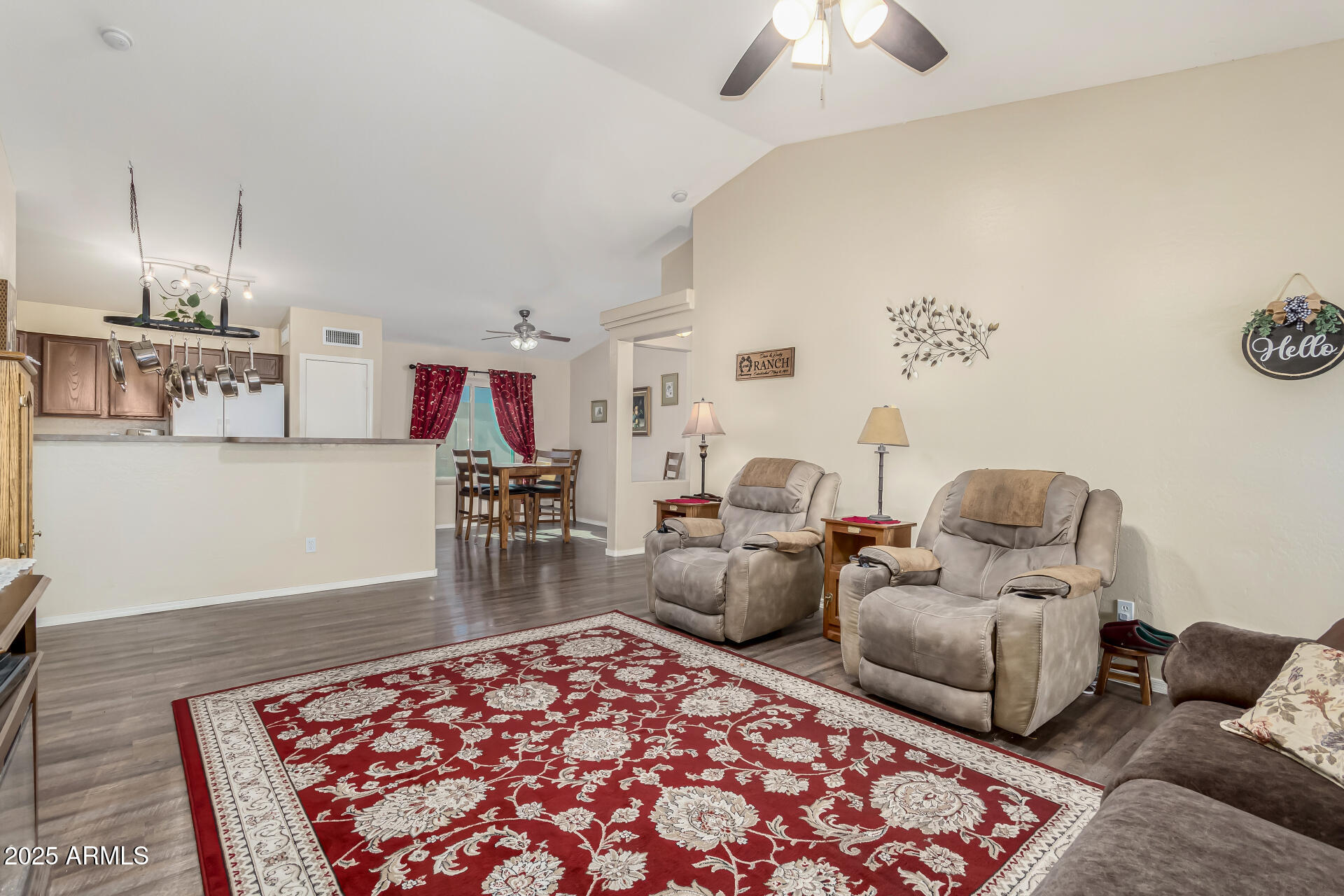 2135 N ST PEDRO Avenue