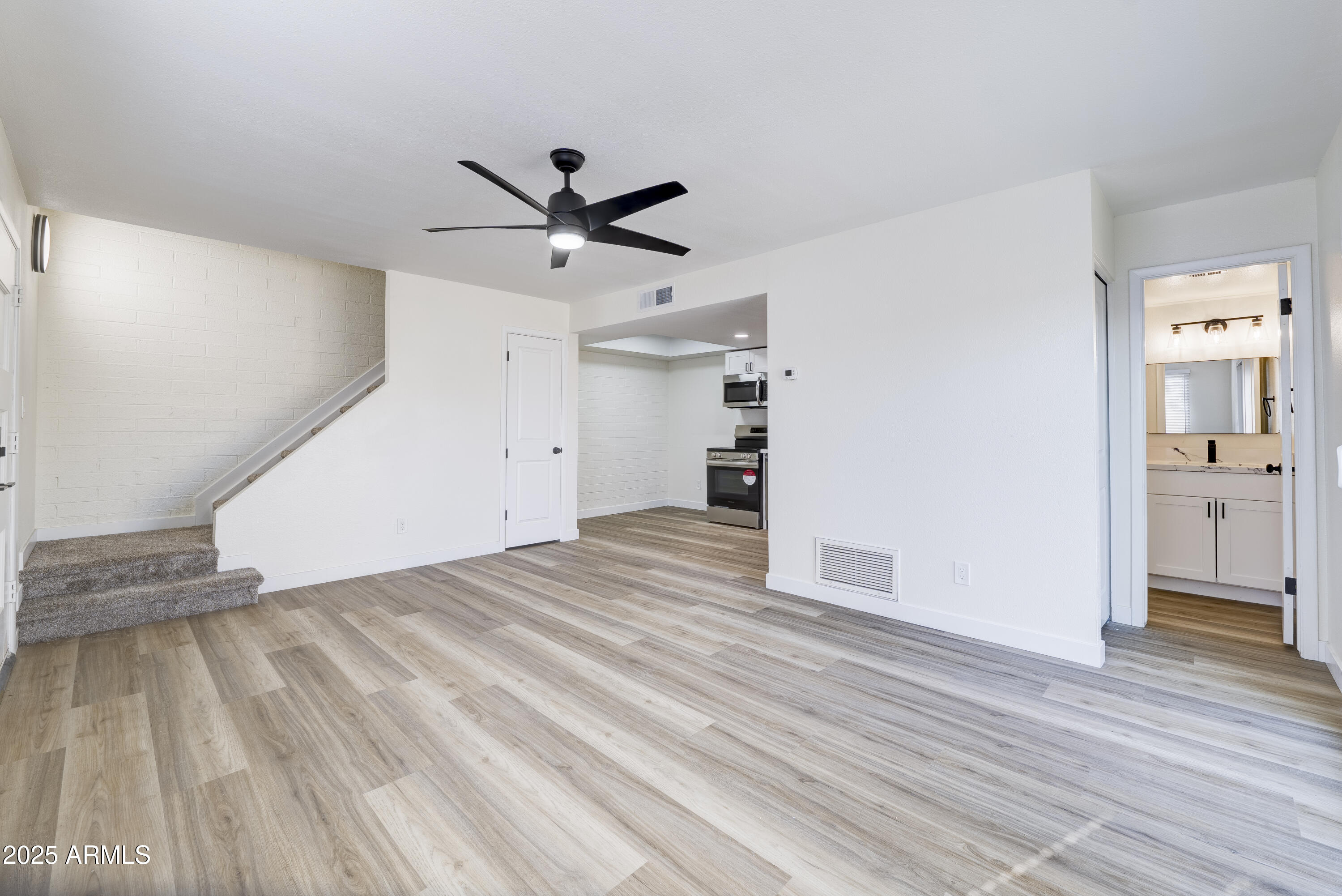 948 S ALMA SCHOOL Road # 160