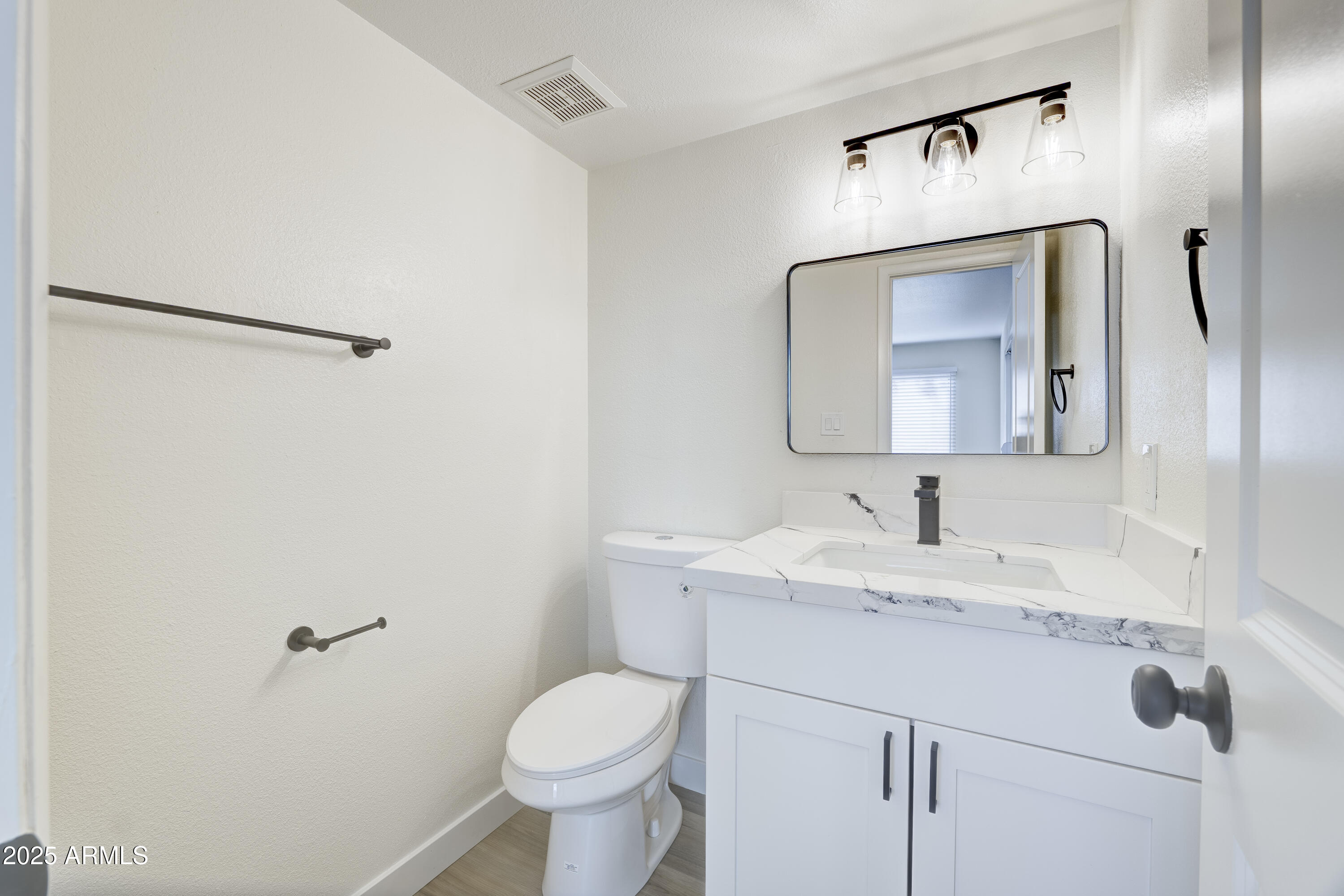 948 S ALMA SCHOOL Road # 160