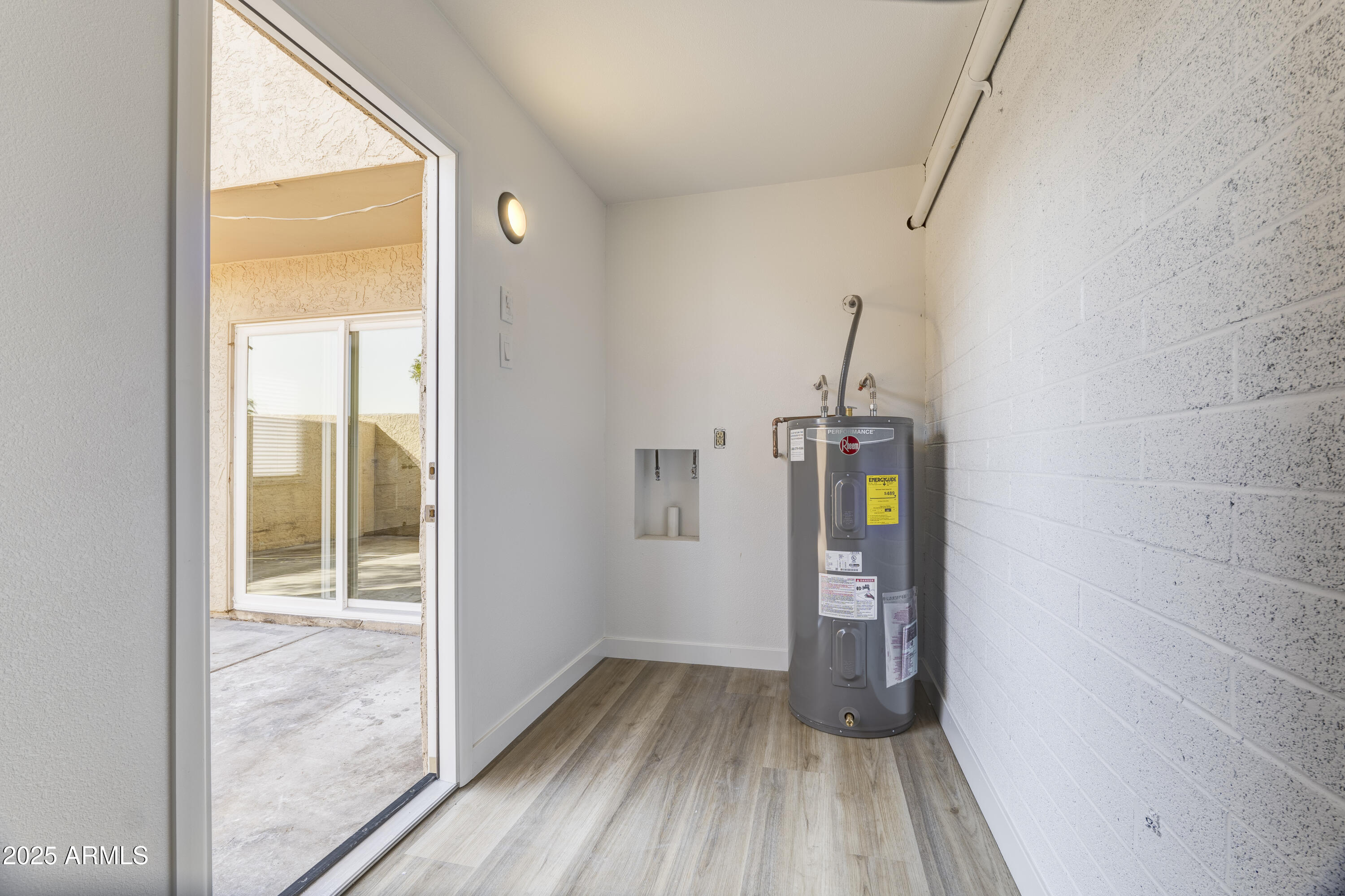 948 S ALMA SCHOOL Road # 160